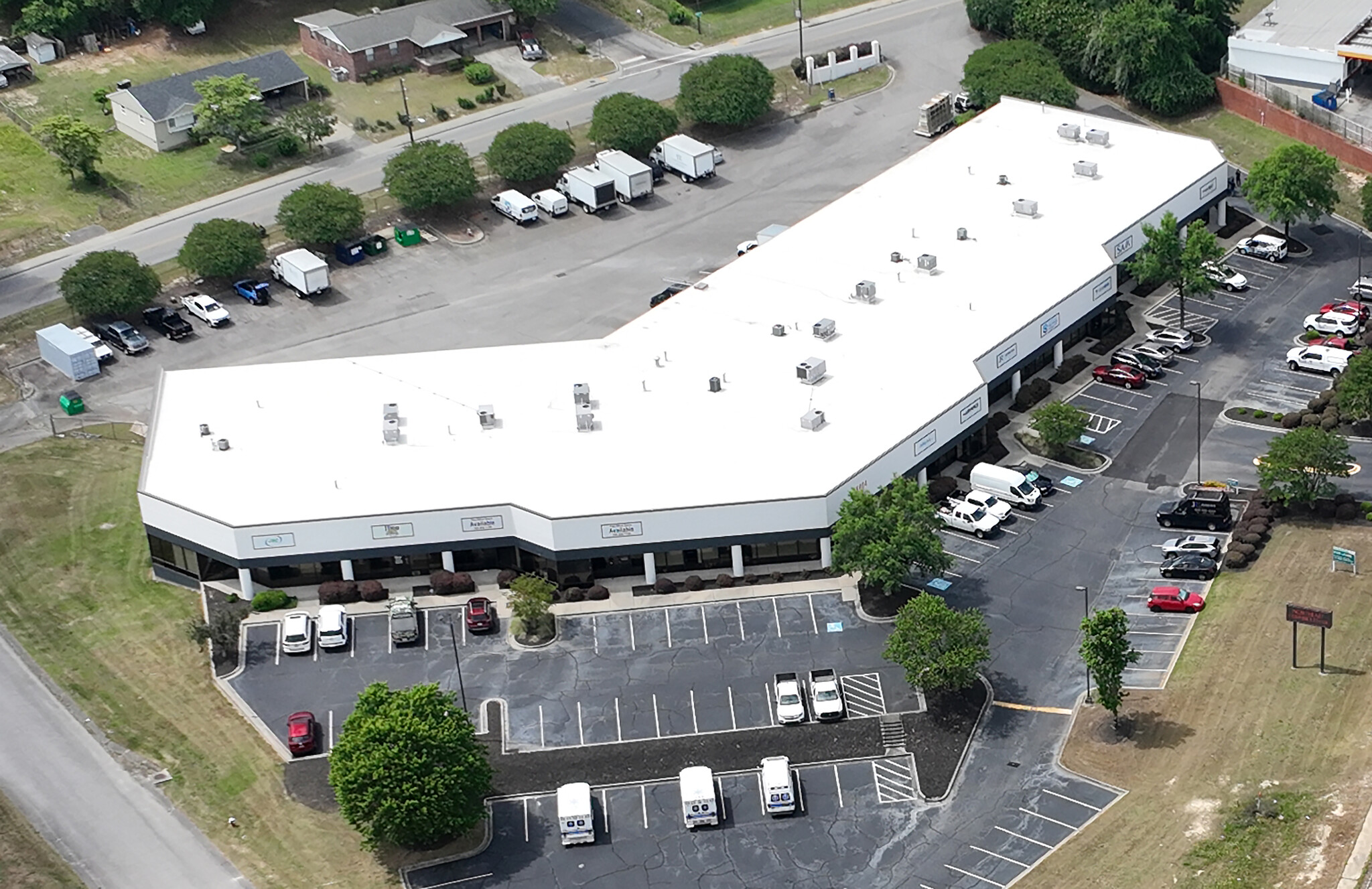 400 Northeast Dr. is one of three light manufacturing buildings in the 20/21 Business center acquired by Denholtz for $13.8 million (CoStar)