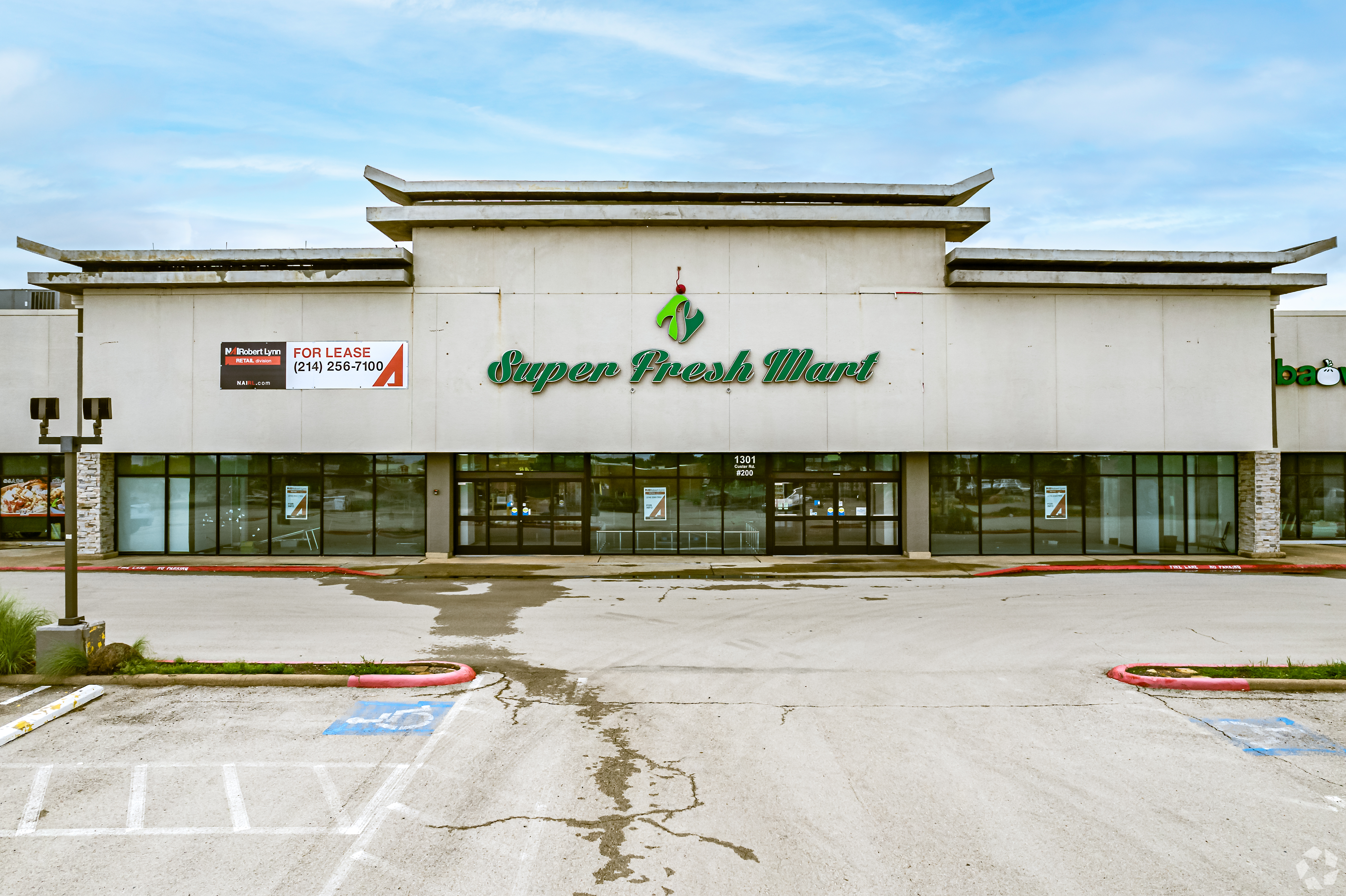 A former grocery store in Plano, Texas, is making way for what is being called the state's largest indoor pickleball court. The new facility is scheduled to open in January. (CoStar)