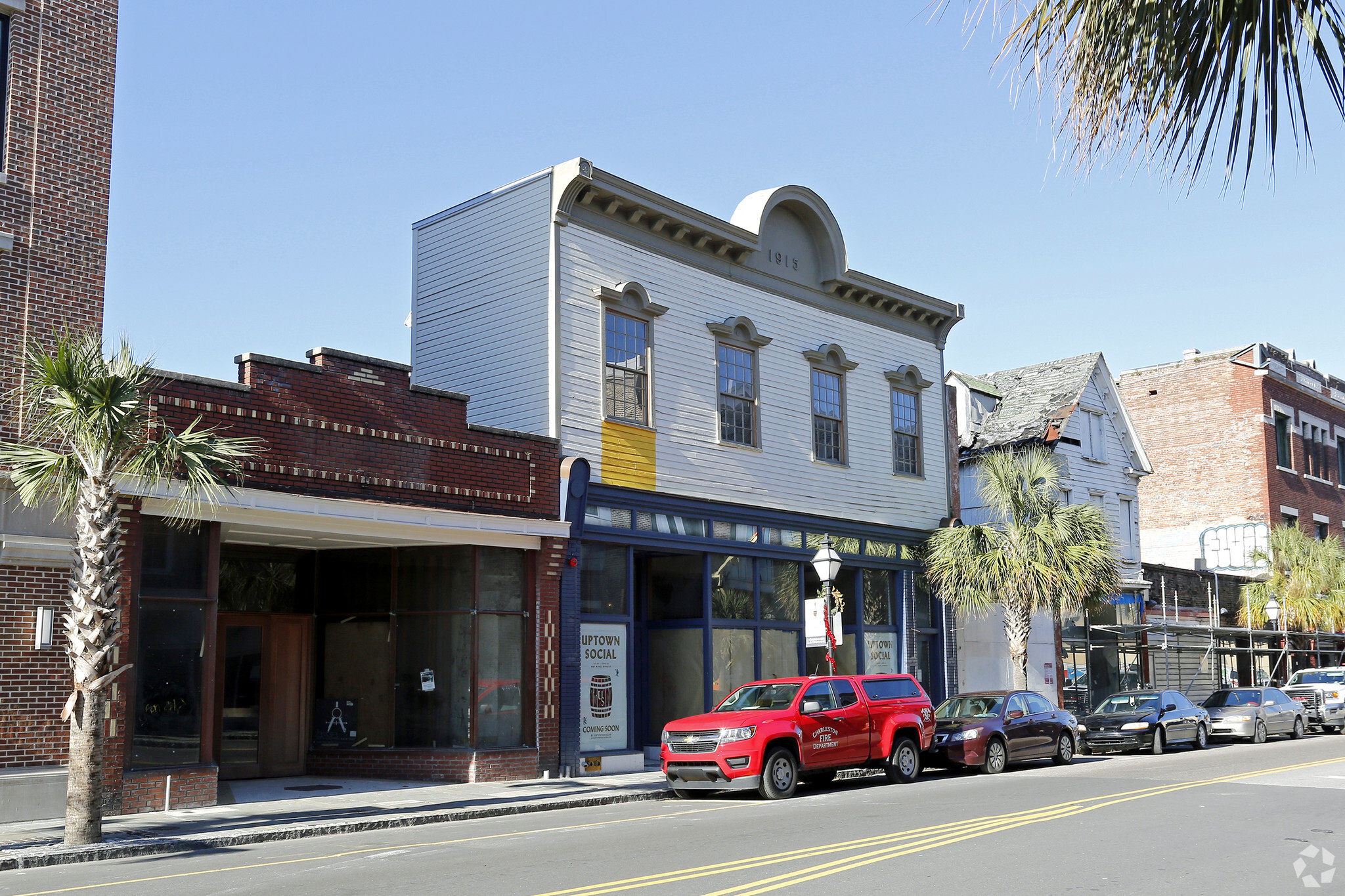 A pair of retail properties housing two upper King Street entertainment district staples sold in a year-end transaction for $12 million. (CoStar)