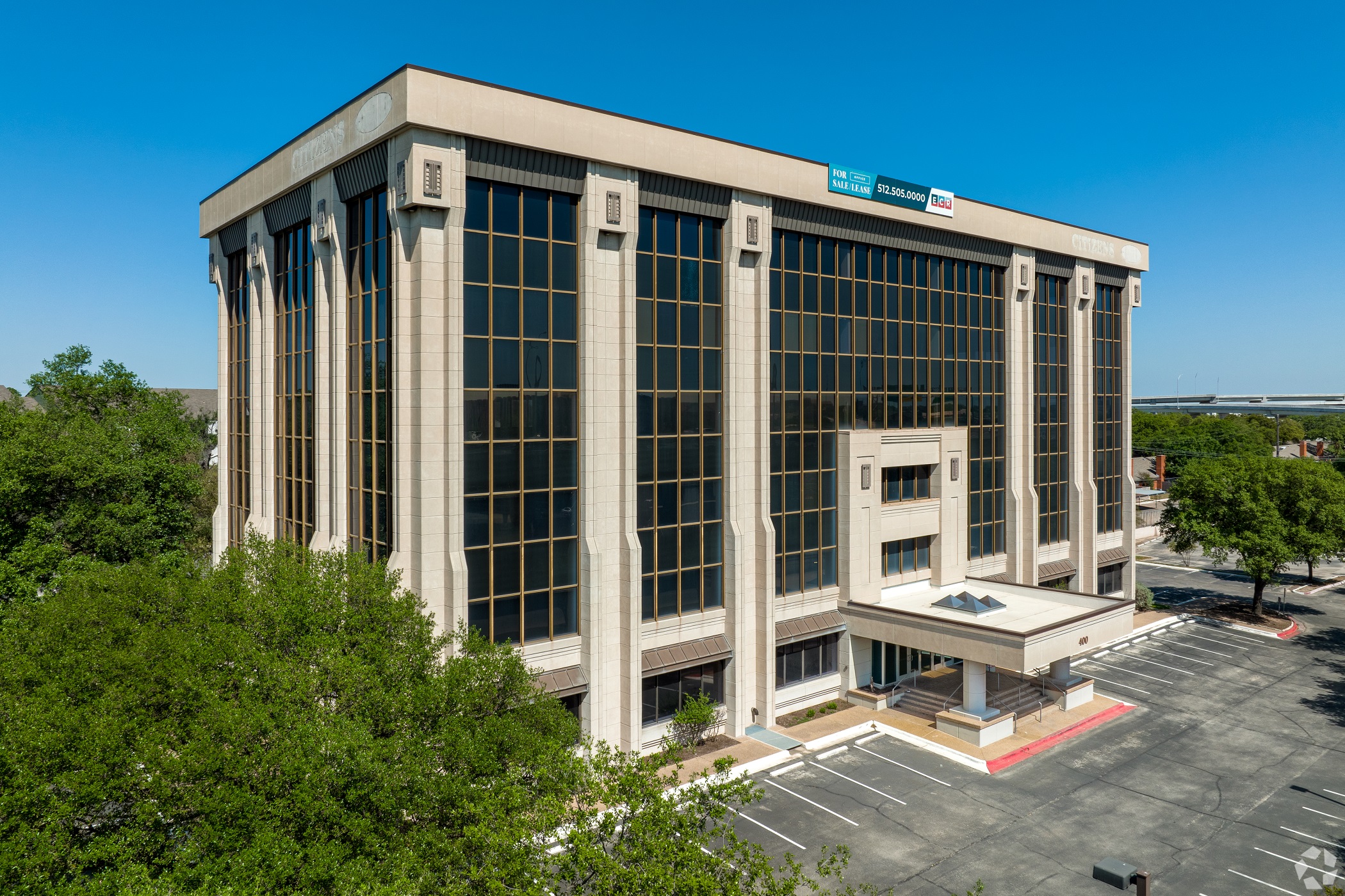 Home improvement services company DaBella acquired the Anderson Tower in Austin, Texas, and plans to relocate its headquarters there from Portland, Oregon. (CoStar/Kyle Girgus)