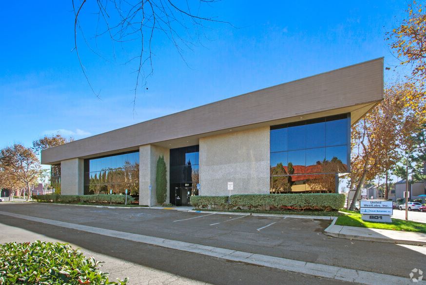 Investment Firm Buys Santa Ana Office