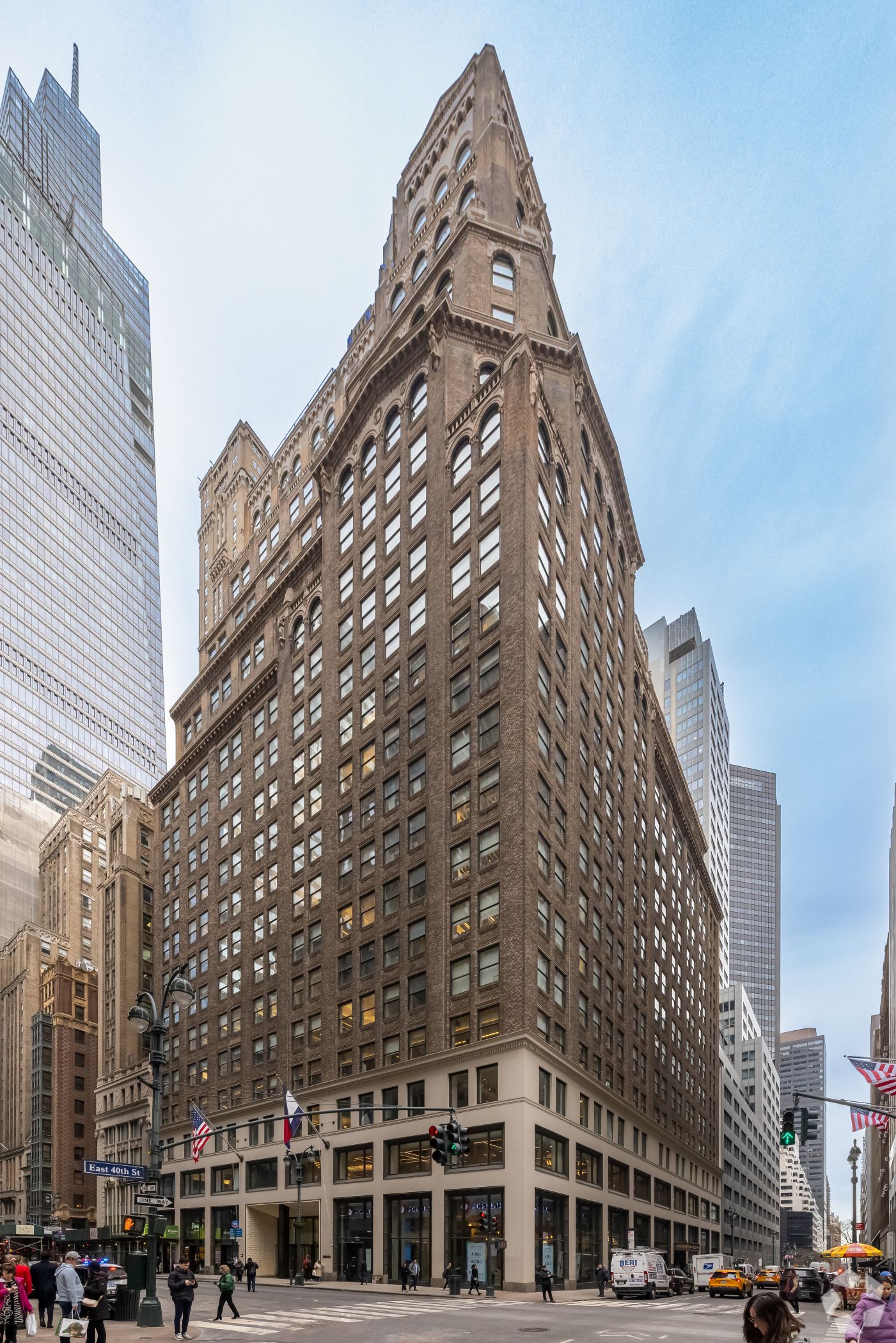 RFR Realty has ceded control of 285 Madison Ave. in Manhattan to Korean lenders through a foreclosure auction. (CoStar)