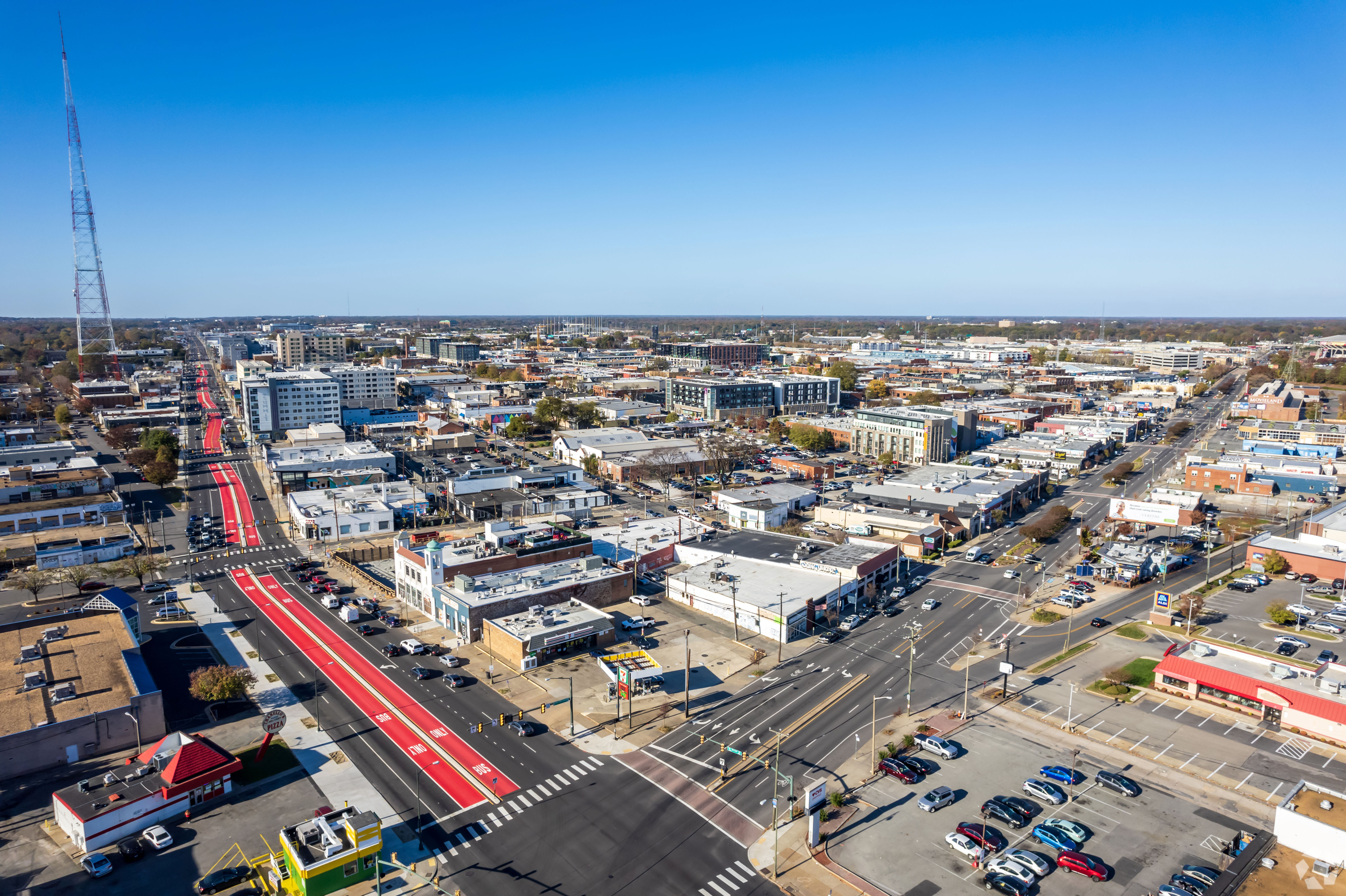 A view of Richmond's Scott's Addition neighborhood, flanked by West Broad Street (at left) and Arthur Ashe Boulevard. (CoStar)