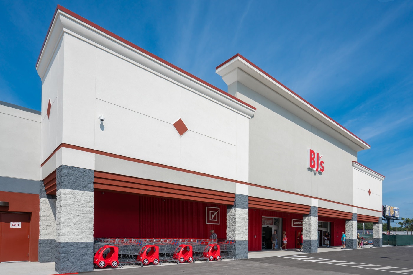 BJ's operates nearly 250 clubs and 186 gas stations. (BJ's Wholesale Club)