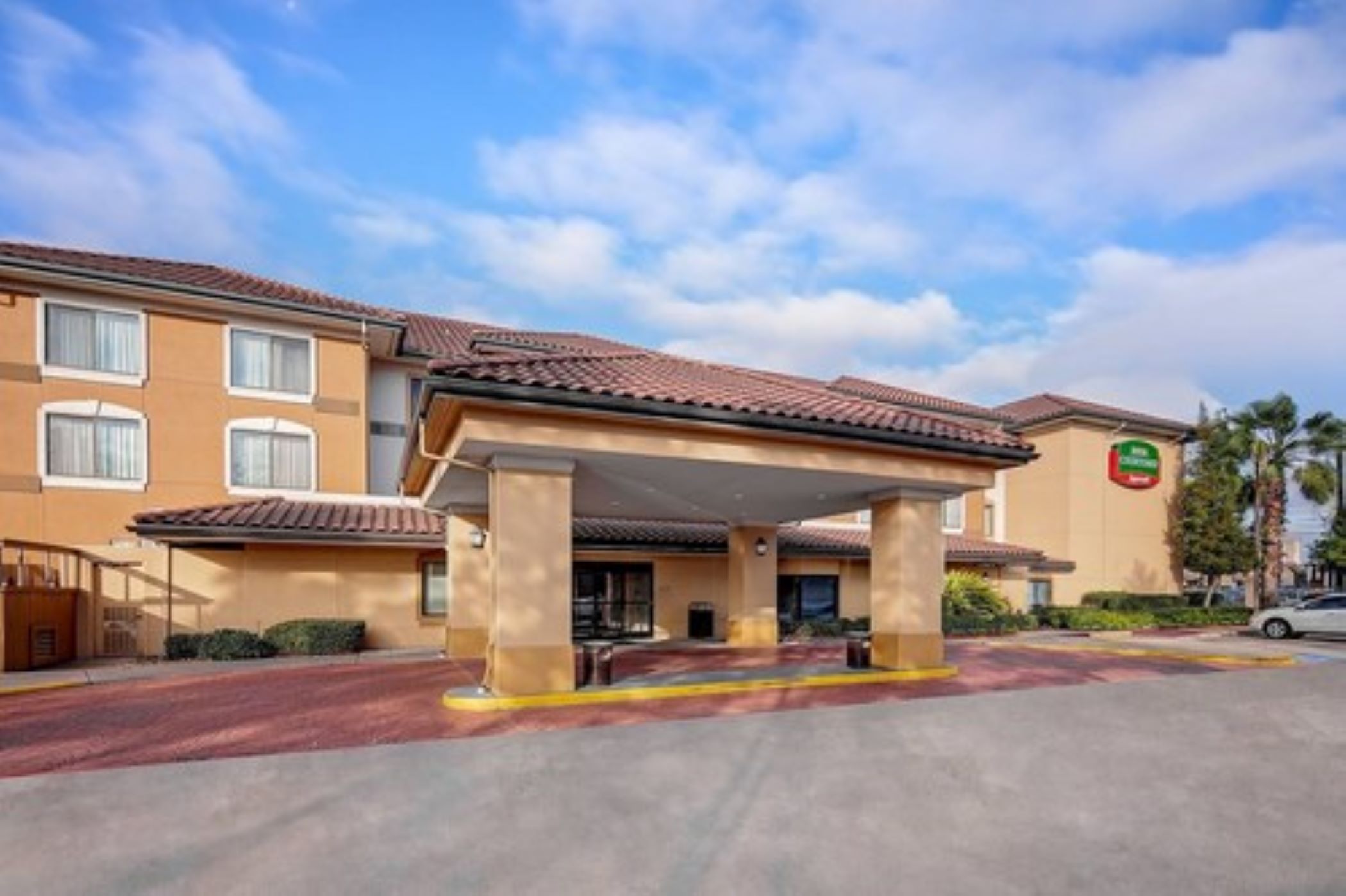 Commonwealth Hotels has acquired the Residence Inn Houston West University. The Kentucky-based company also acquired Courtyard by Marriott Houston West University. (Commonwealth Hotels)
