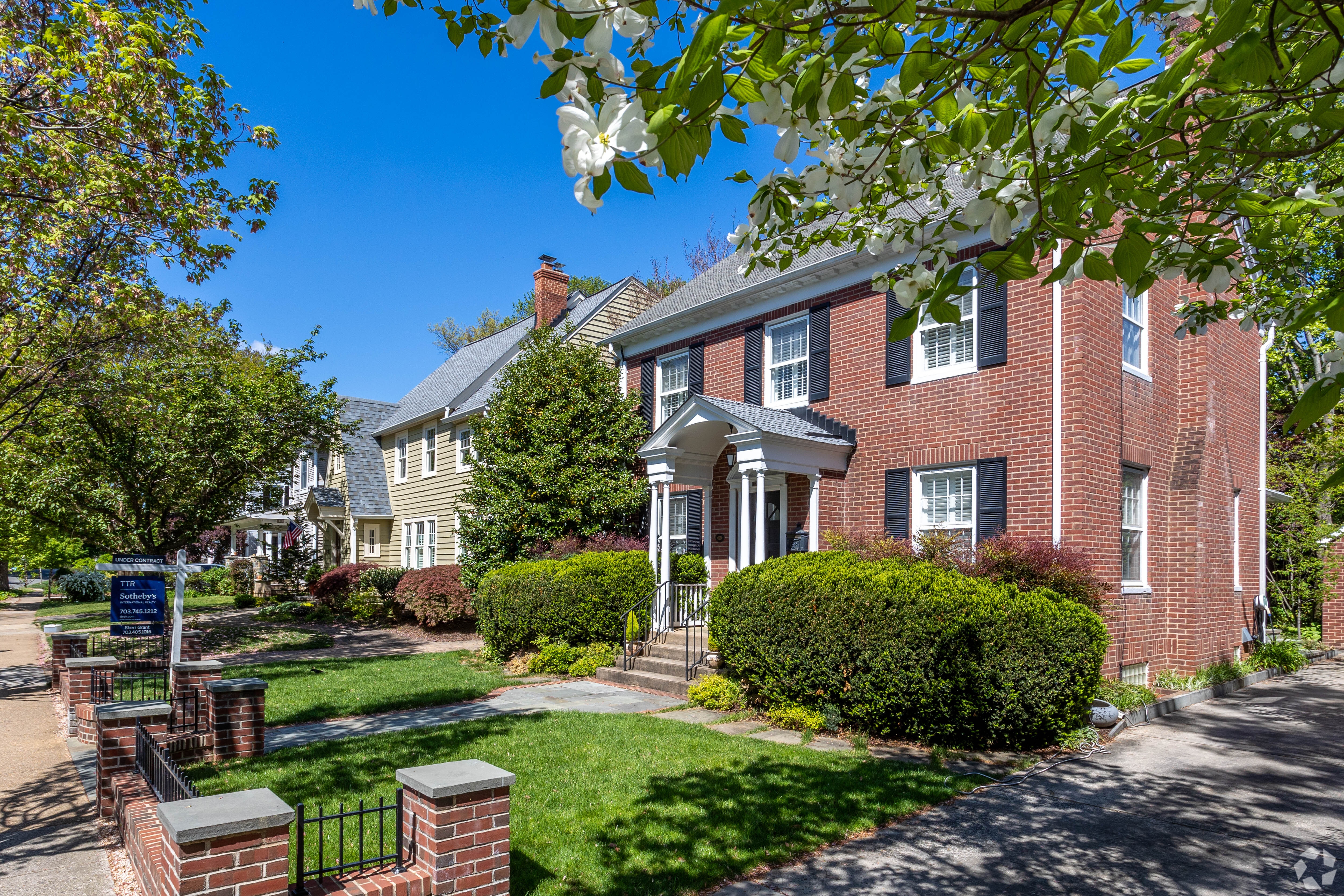 Houses in the Ballston neighborhood of central Arlington County, Virginia. (Joe Furio/CoStar)