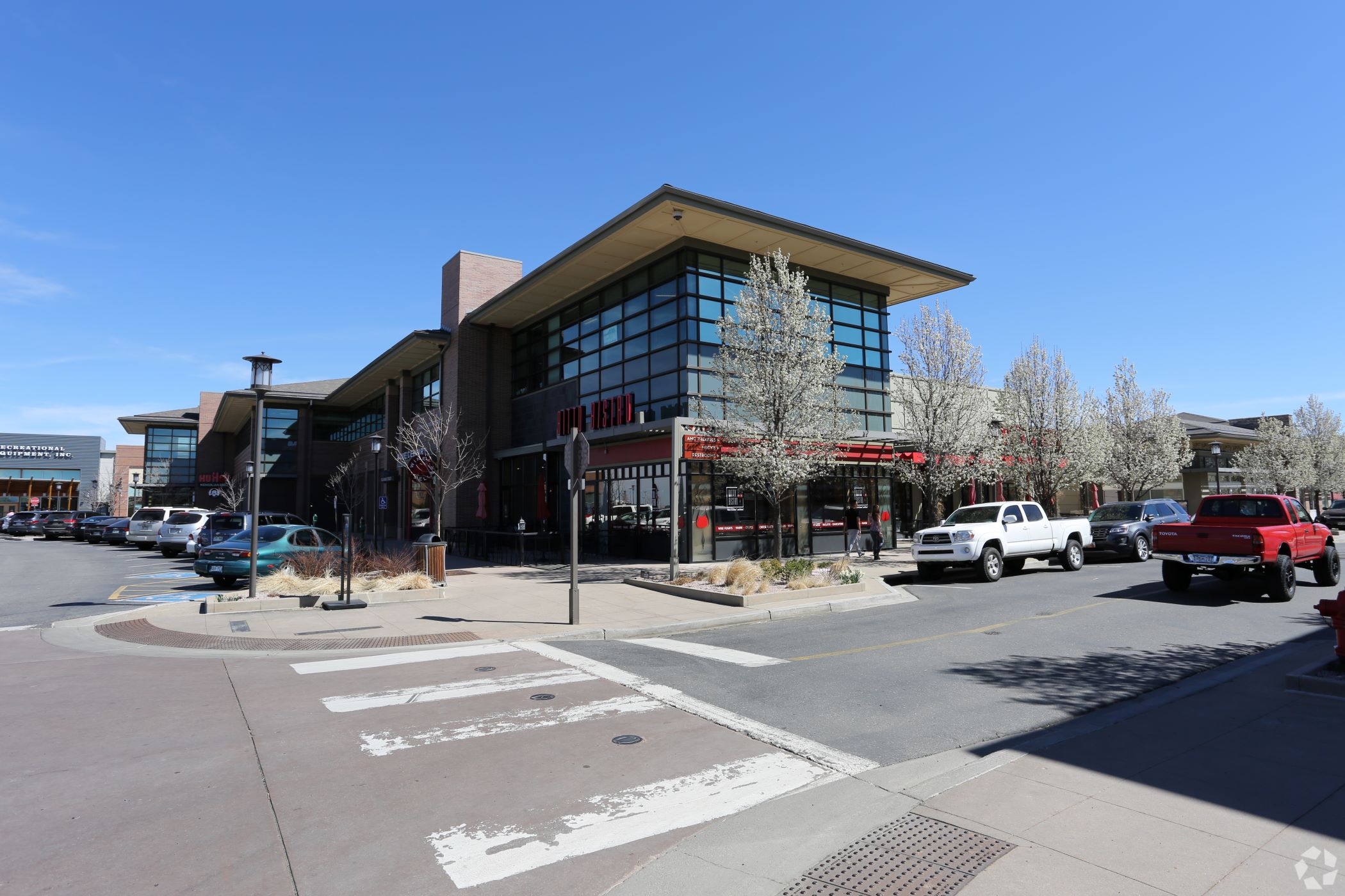 Dallas Investor Pays 103 Million for One of Denver's Biggest Malls