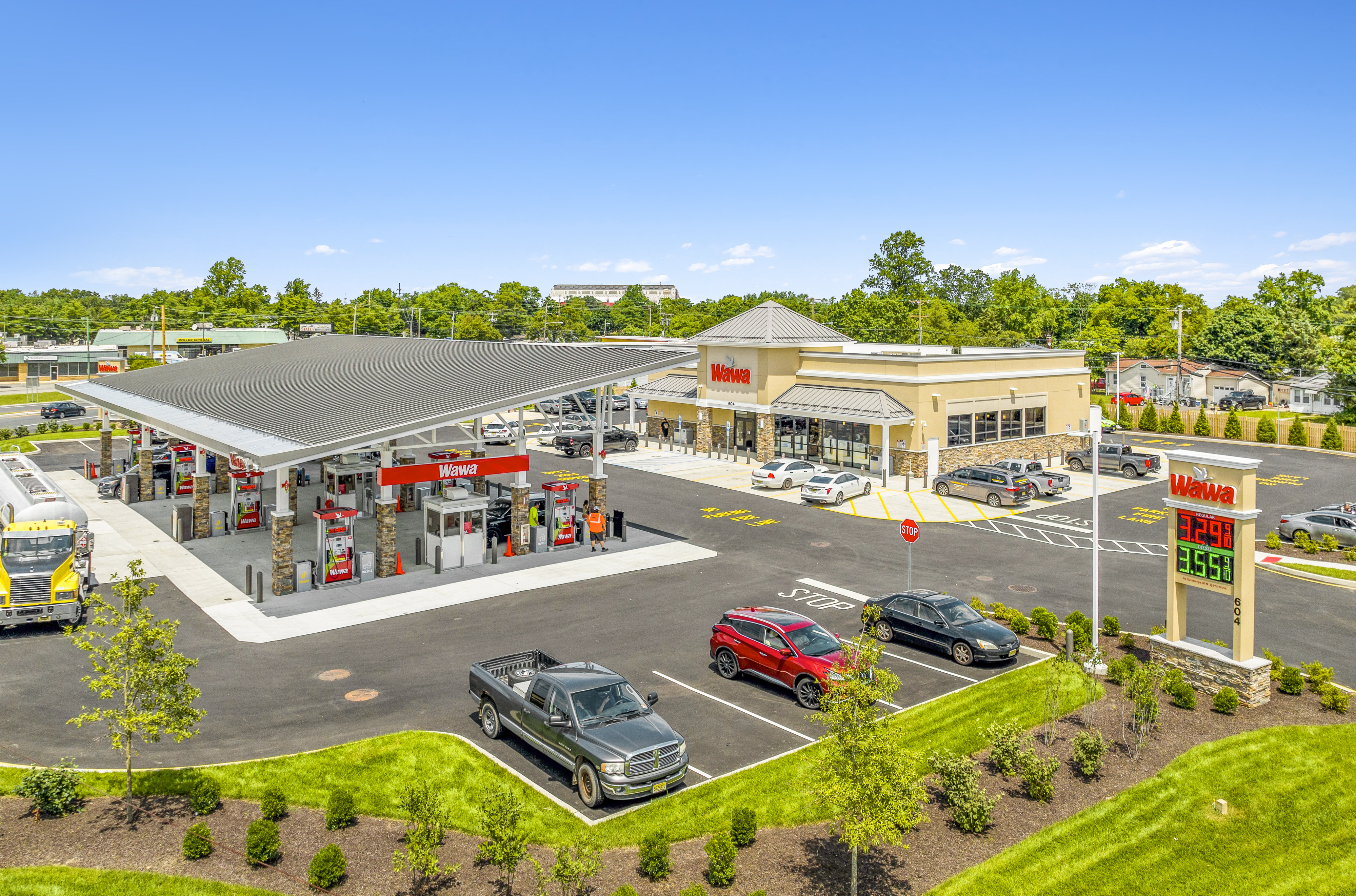 Wawa is expanding into new states like Ohio and Indiana, but it's also still opening stores in states where it already has a presence. This store in Chambersburg, Pennsylvania, opened last year. (CoStar)