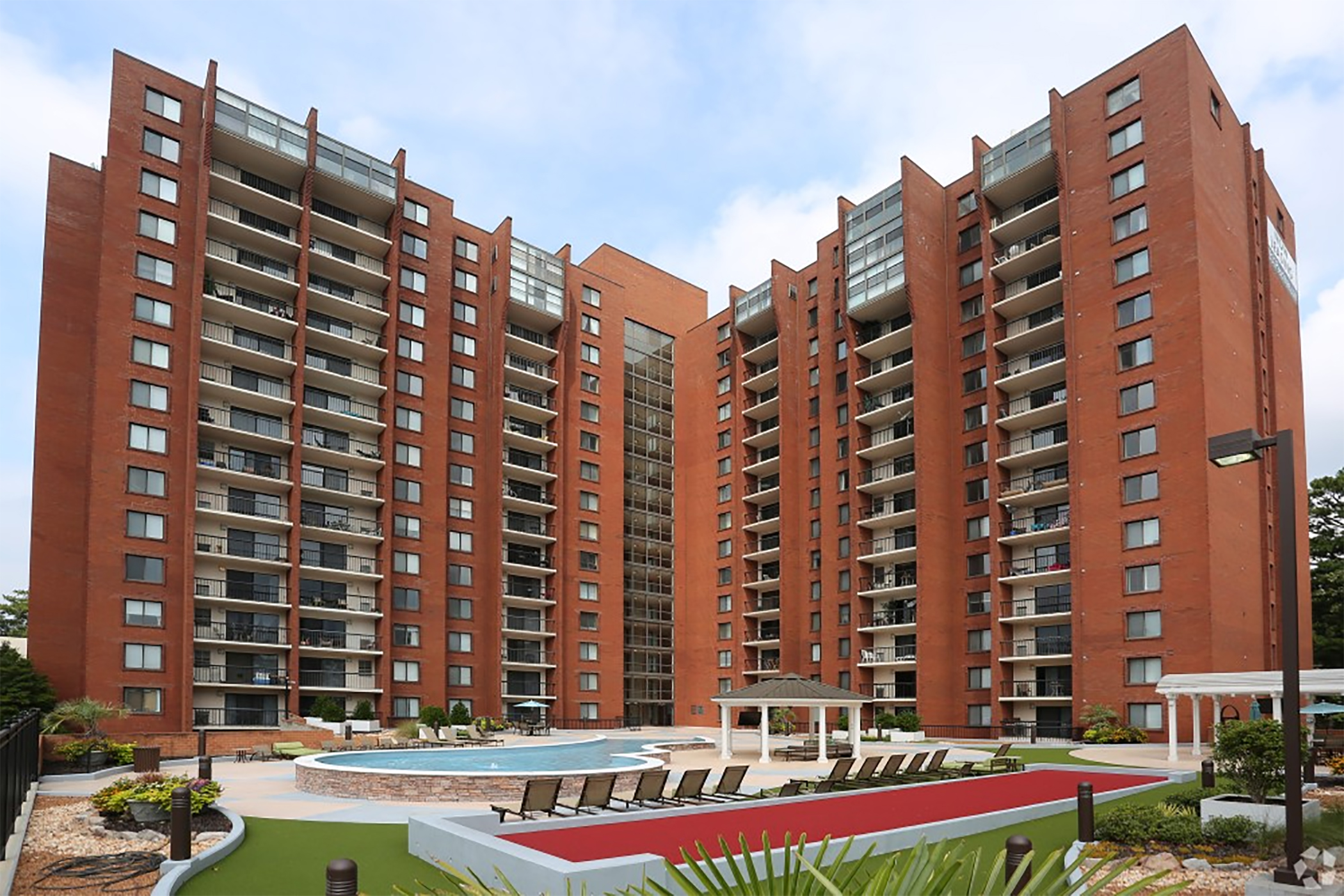 Ohio Investor Nets Healthy Return On Atlanta Area High Rise