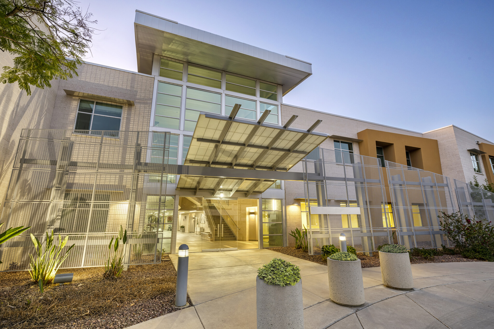 Helix Properties purchased the Gateway Medical Center in Phoenix for $7.2 million. (CoStar)