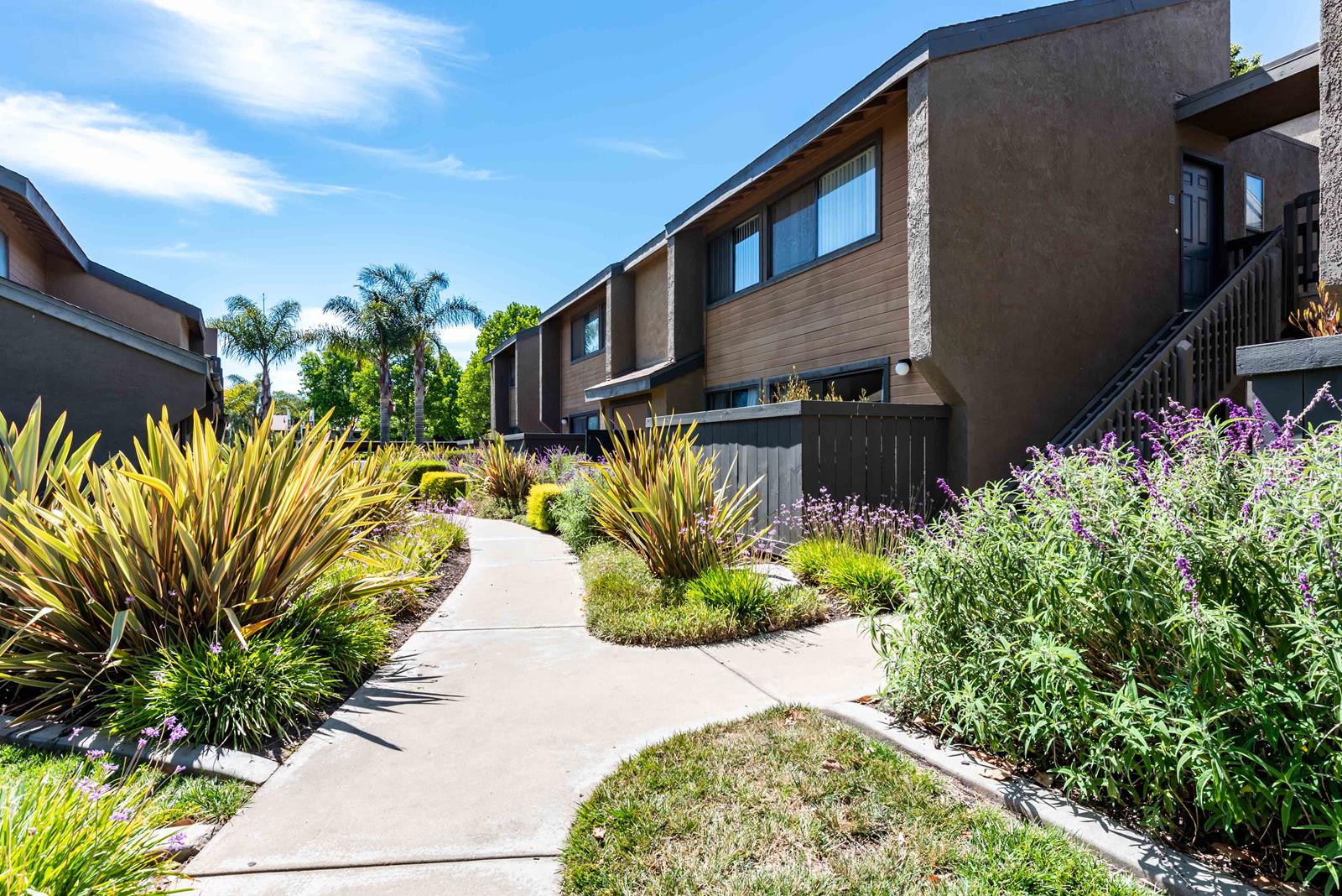 La Vista Apartments in Santa Maria, California, sold for $116 million in Santa Barbara County's priciest single-property multifamily deal ever recorded. (CoStar)