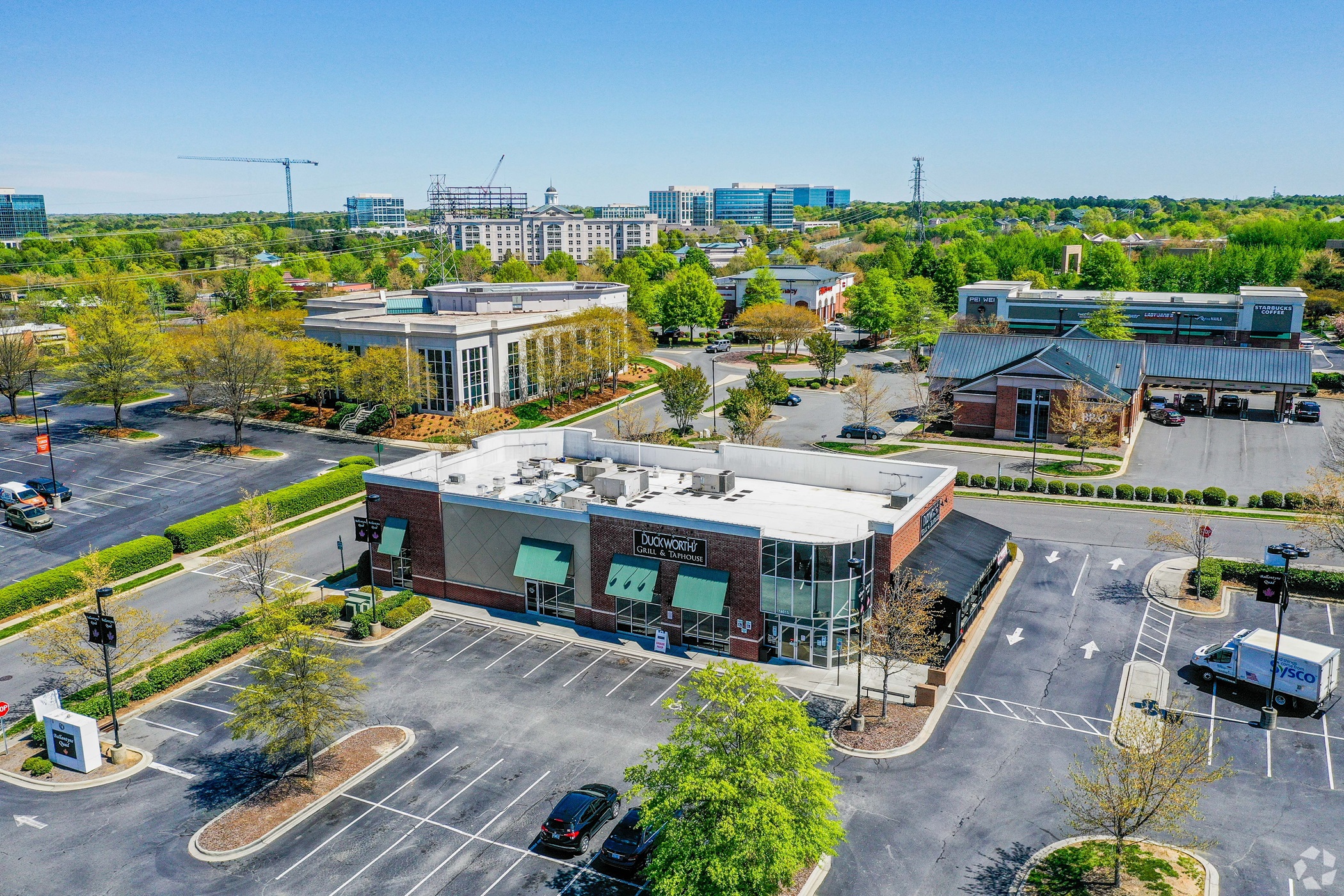 Reid's Fine Foods signed a lease to take over the former Duckworth’s Grill & Taphouse in Ballantyne. (CoStar)