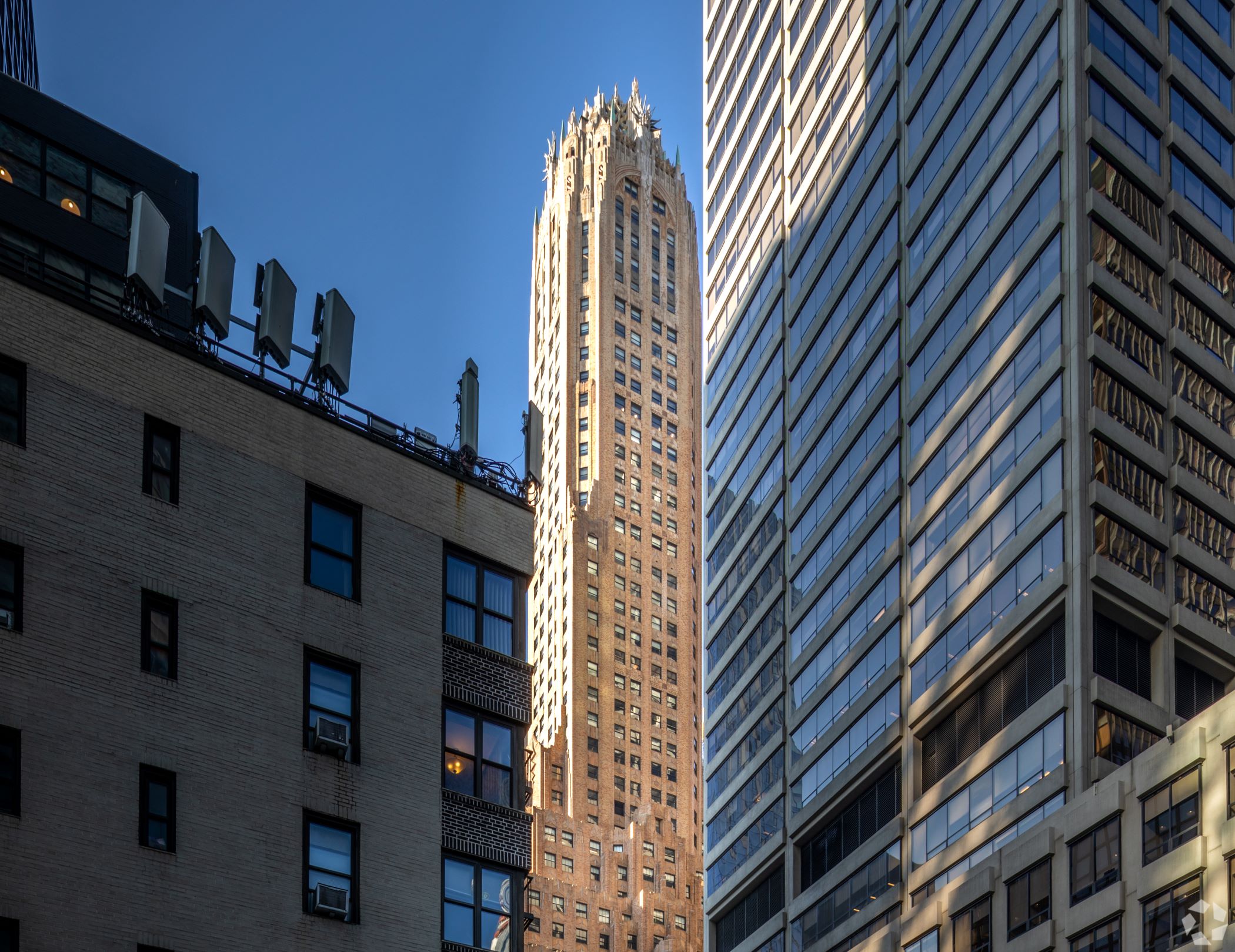 The Real Estate Board of New York has renewed its office lease for more than 10 years at 570 Lexington Ave. (CoStar) 