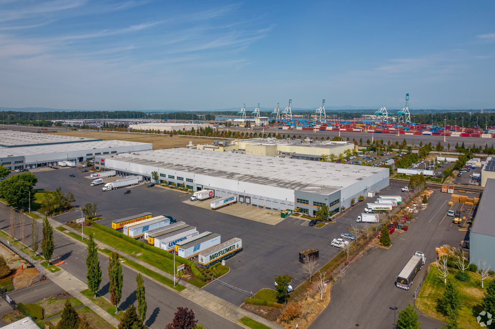 LBA Realty acquired 7409 Leadbetter Road from Clarion Partners as part of a four-building portfolio in Portland’s desirable Rivergate industrial cluster. (CoStar)