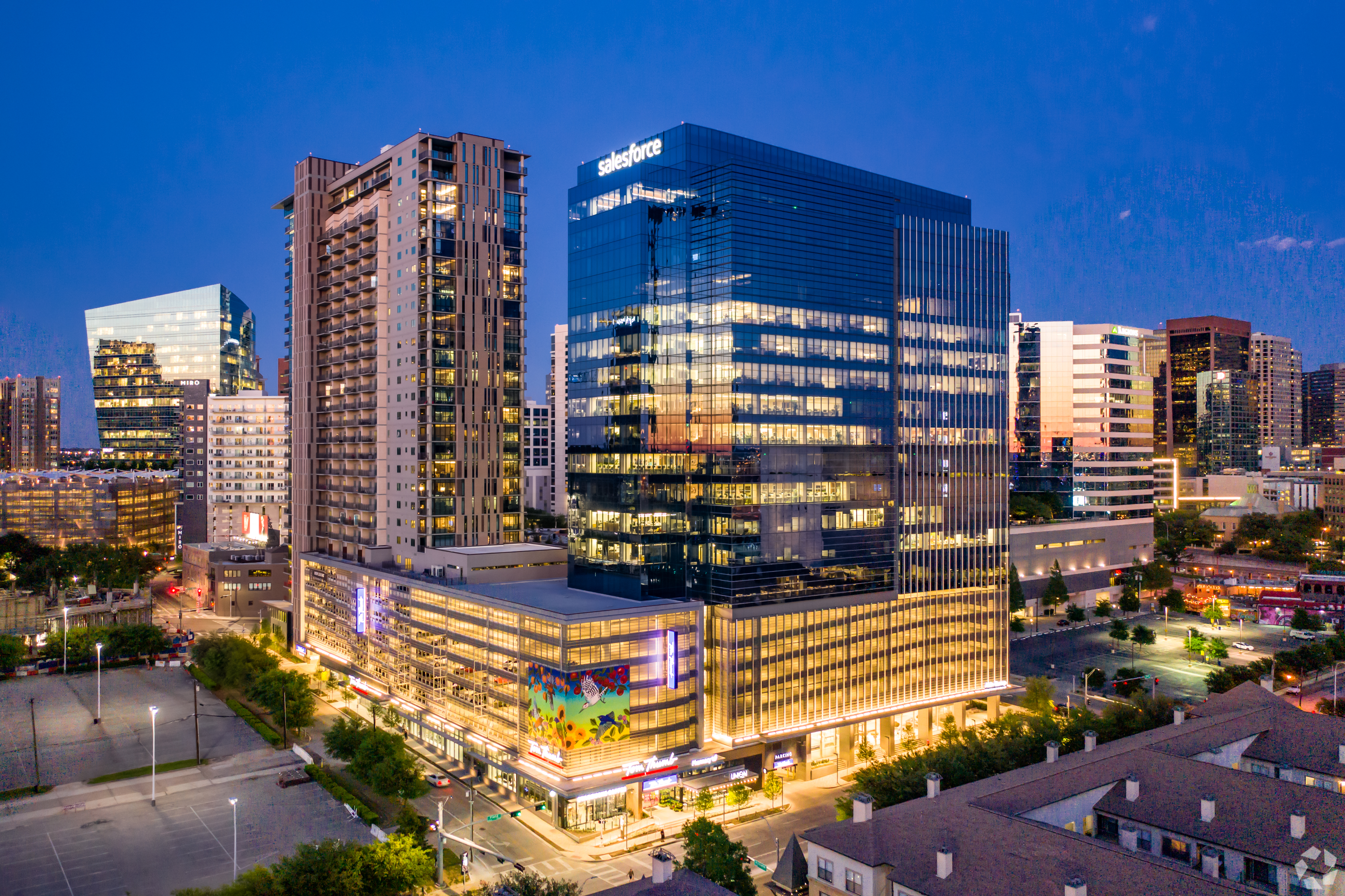 The Union in Uptown Dallas has closed on a refinancing deal totaling $227 million to replace the debt on the mixed-use property. (CoStar)