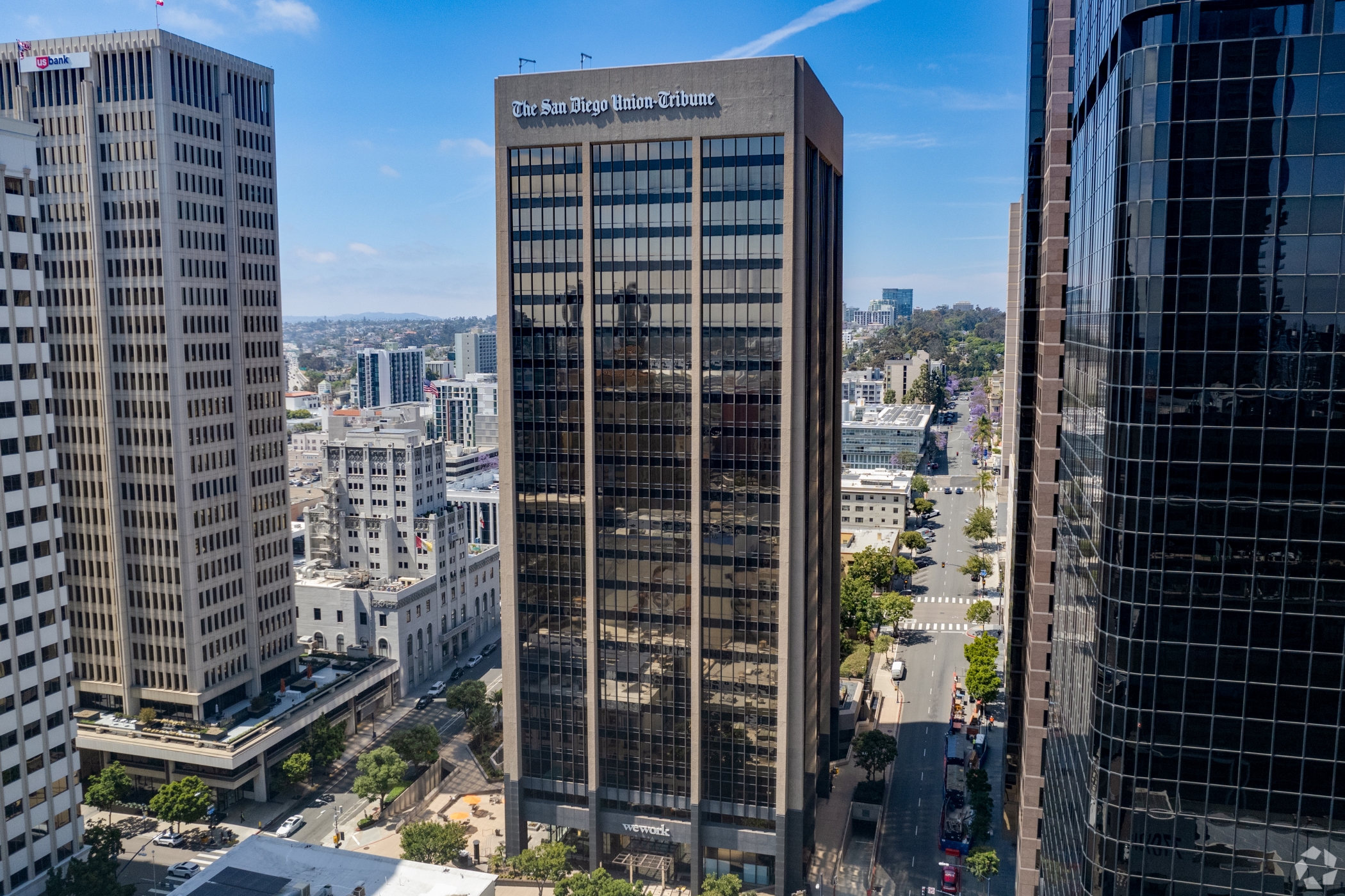 The downtown San Diego office tower at 600 B St. faces a potential bank foreclosure and selloff within the next three months, according to public filings. (CoStar)