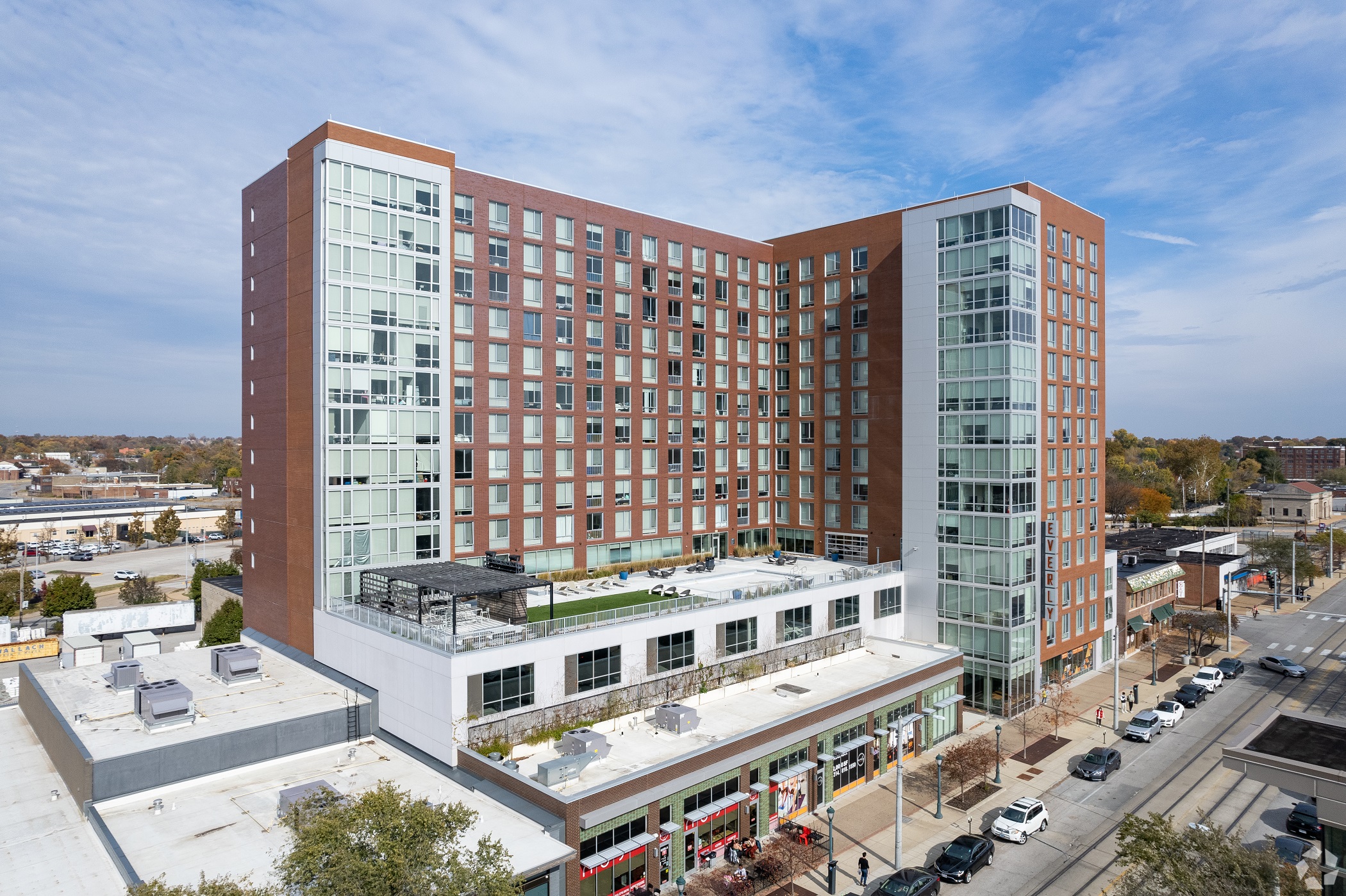 Everly on the Loop opened in 2017 within a half-mile of the Washington University in St. Louis campus. (CoStar)