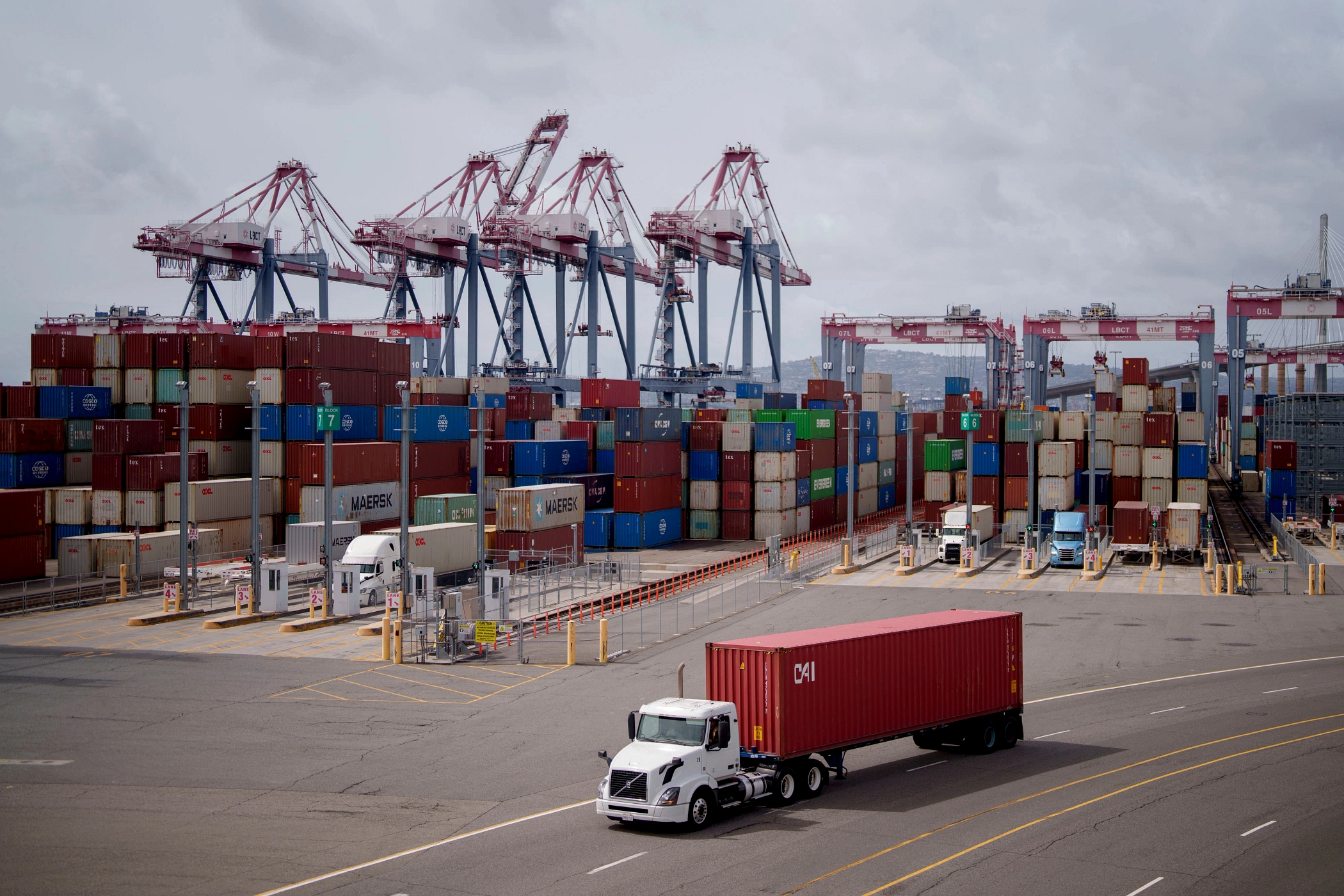 Analysts said transportation and warehousing joined healthcare among April's notable job gainers, as businesses purchased goods ahead of import tariffs taking effect. (Bloomberg via Getty Images)
