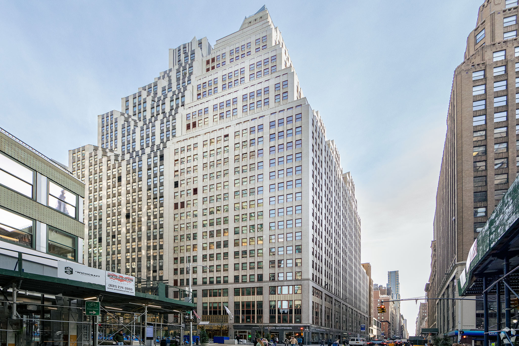 Burlington Stores has expanded its office lease at 1400 Broadway in New York. (CoStar)