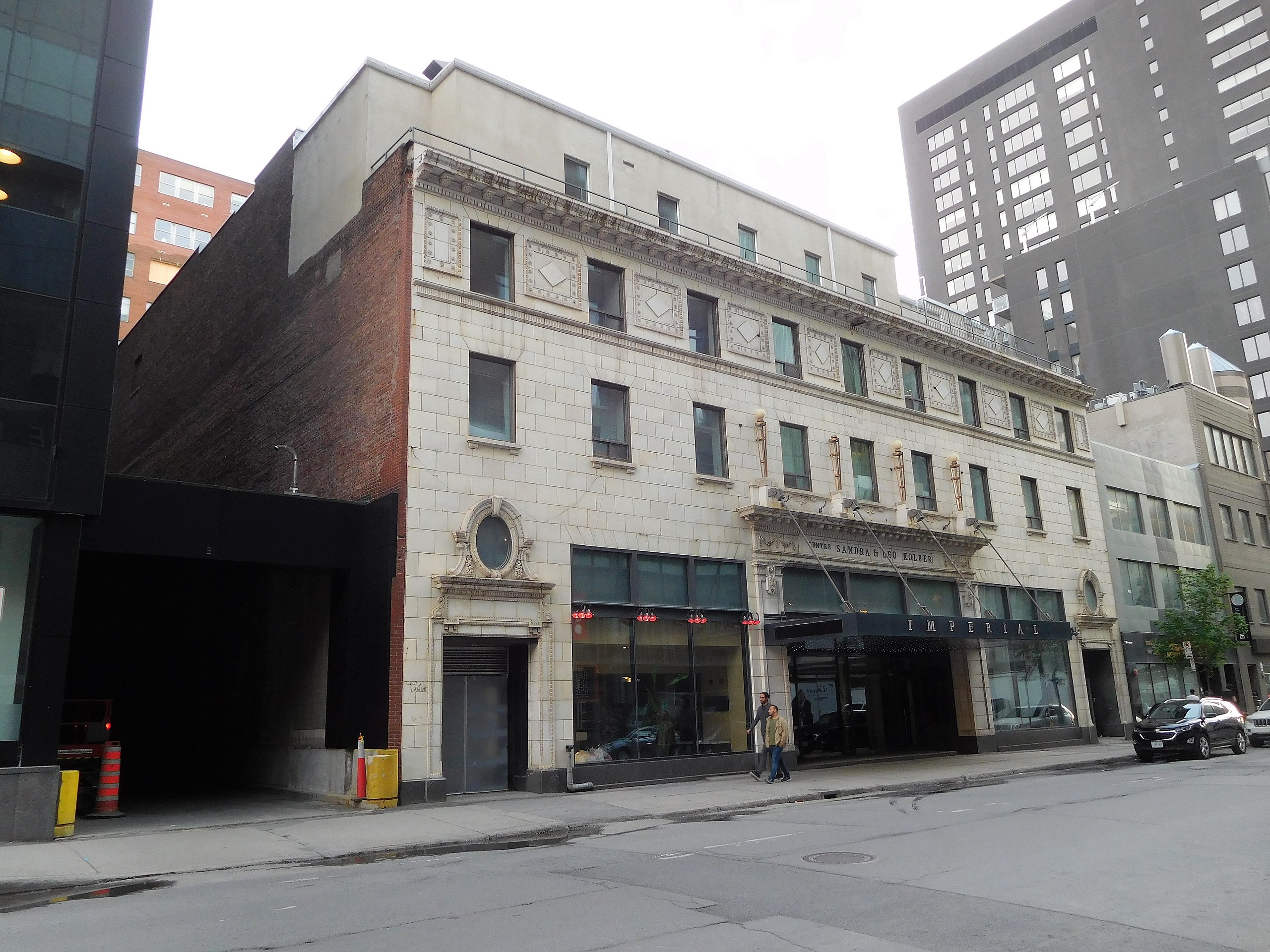 Canada's federal Heritage Ministry announced CA$3 million in funding to restore the Imperial in downtown Montreal. (Wikimedia Commons jeangagnon) 