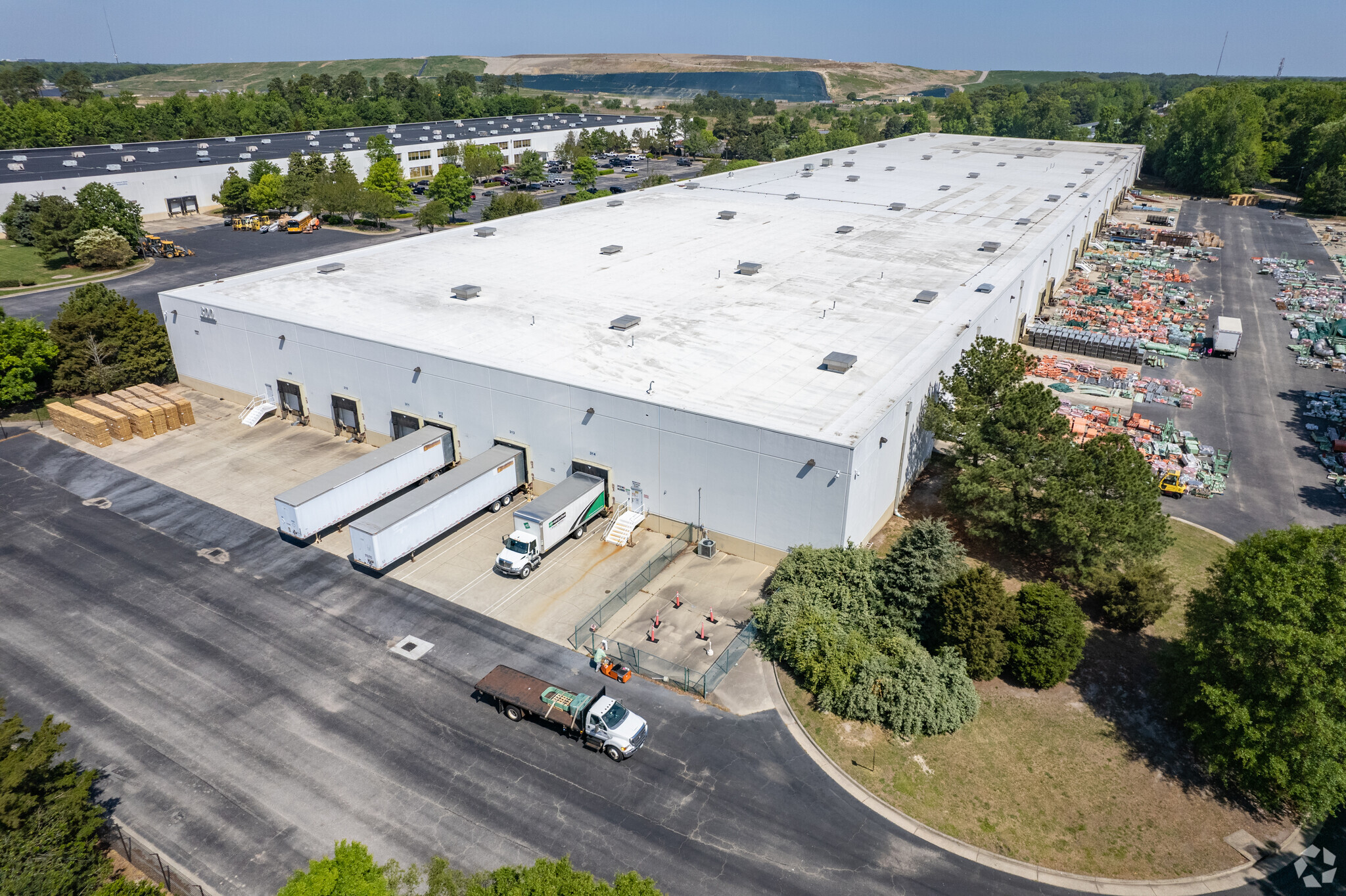 The 200 West Park building in Hampton was one of five acquired by B&D Holdings in a major portfolio sale. (CoStar)