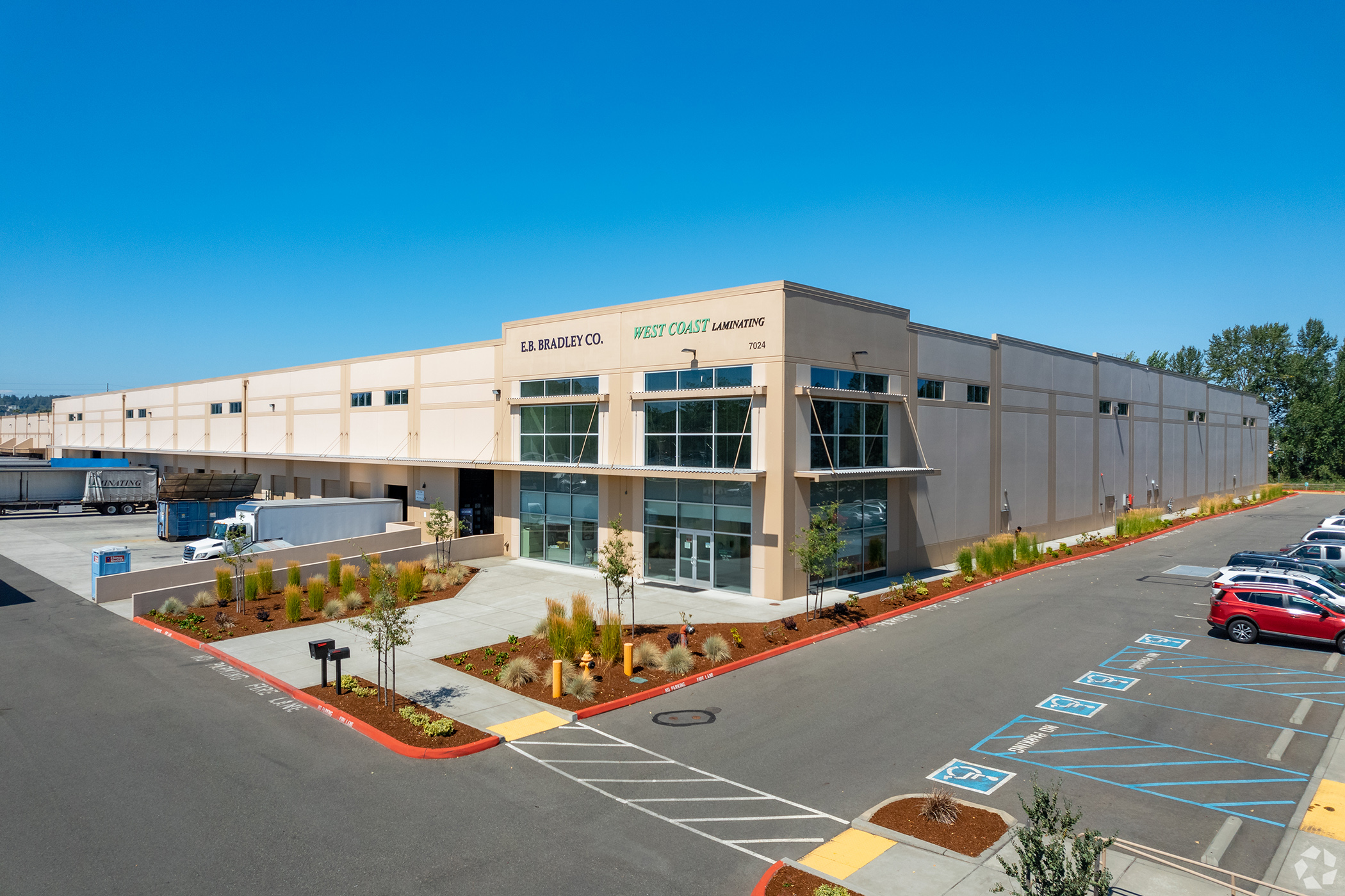 An affiliate of Bridge Industrial bought two warehouses in the Kent Valley near Seattle for just under $71 million. (CoStar)
