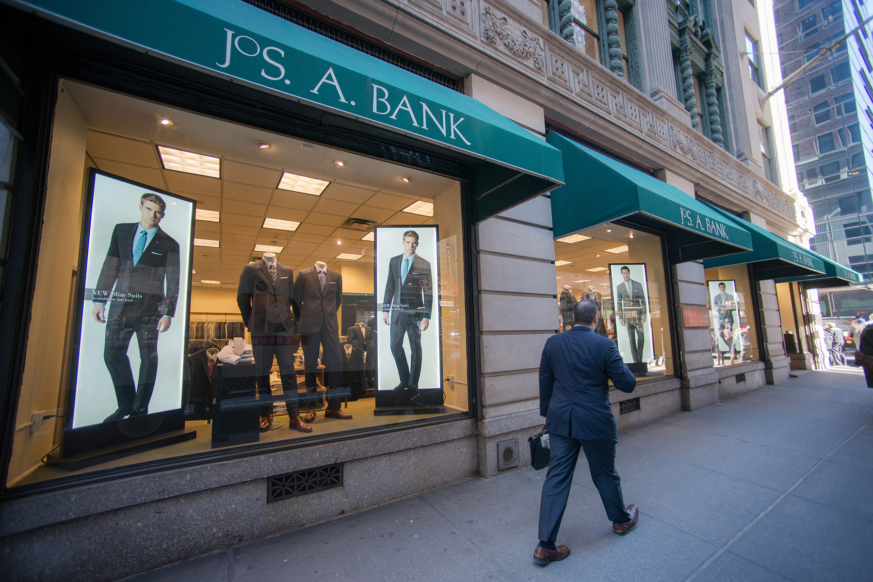 Jos. A. Bank Stores Bear Brunt of Rejected Leases in Tailored Brands ...