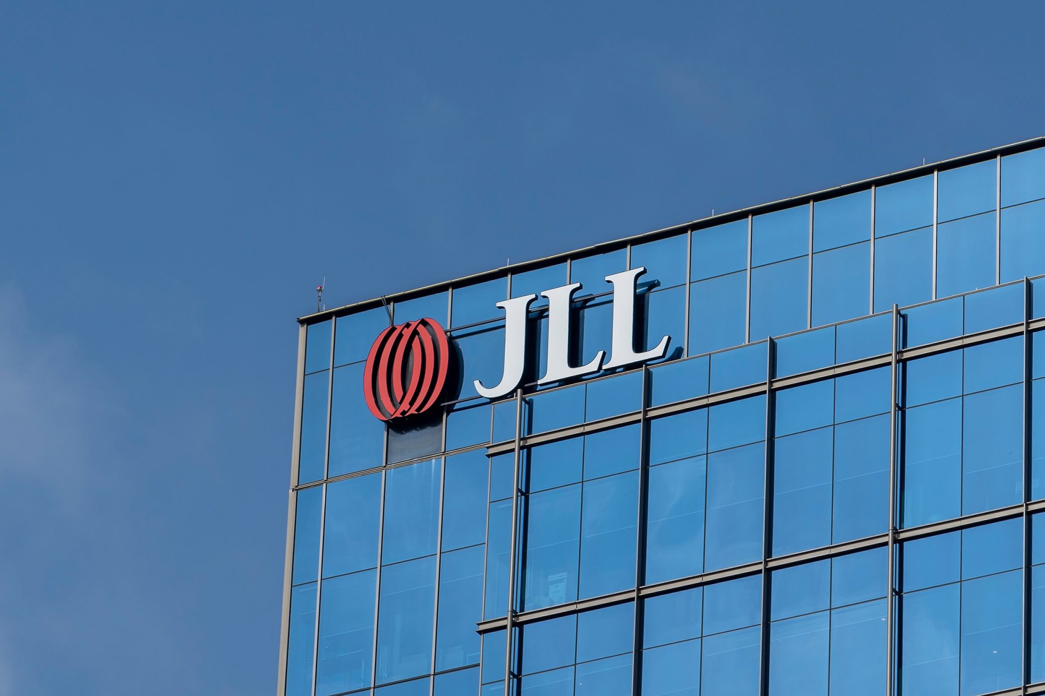 JLL, based in Chicago, reported a 33% increase in profit to $112.3 million for the second quarter. (CoStar)