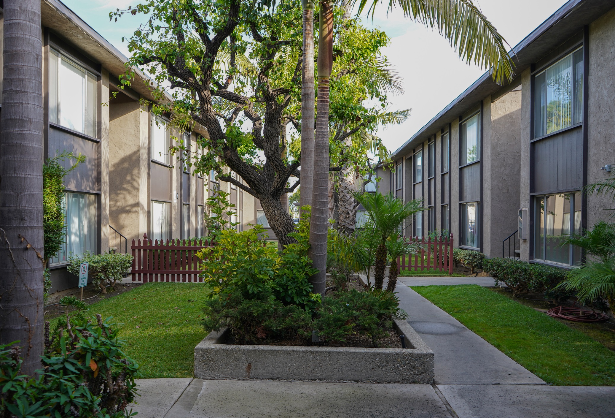 The apartments at 200-220 E. Yucca St. Oxnard, California, were part of a five-property portfolio sale. (CoStar)