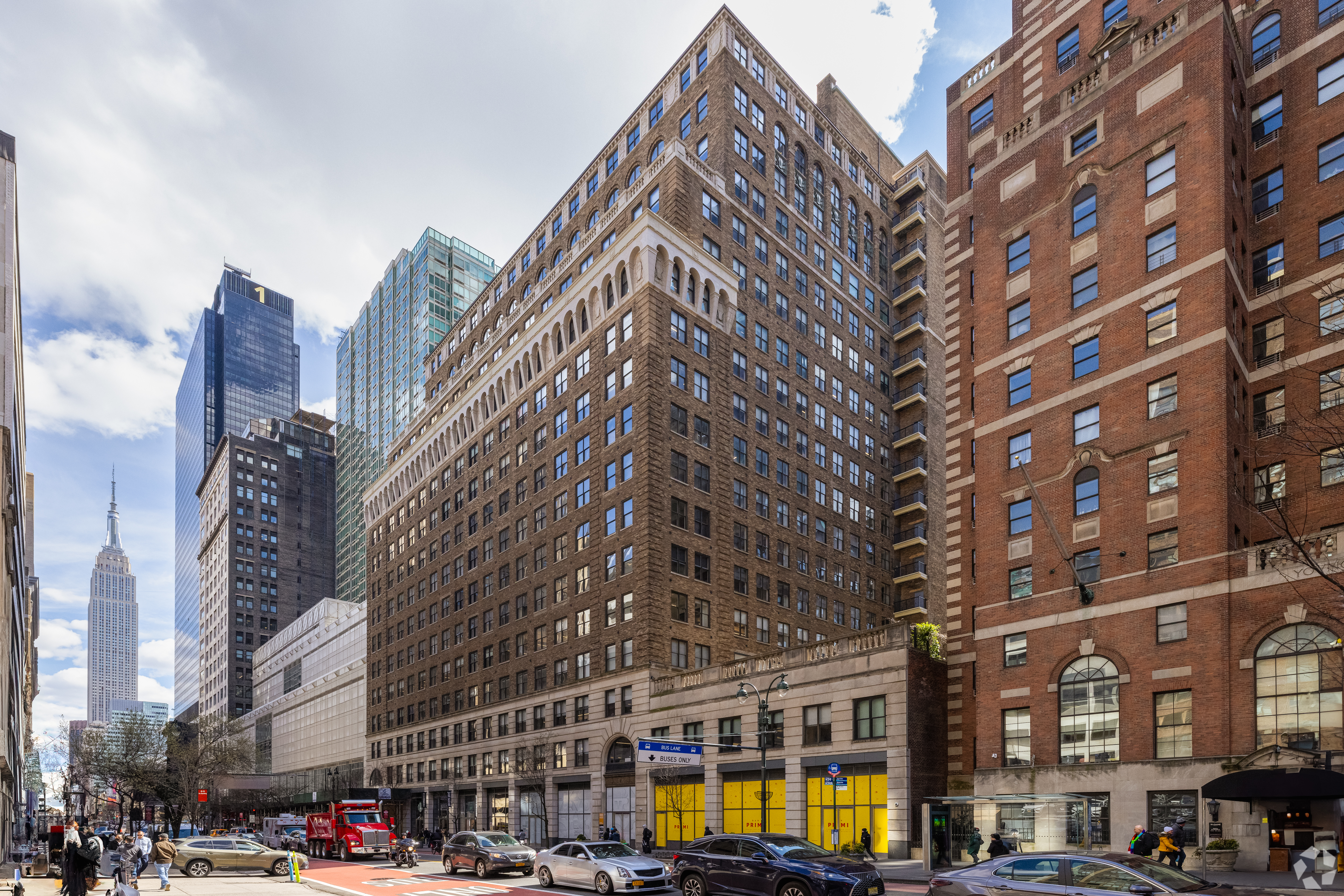 WeWork has leased more than 300,000 square feet at Vornado's 330 W. 34th St. (CoStar)