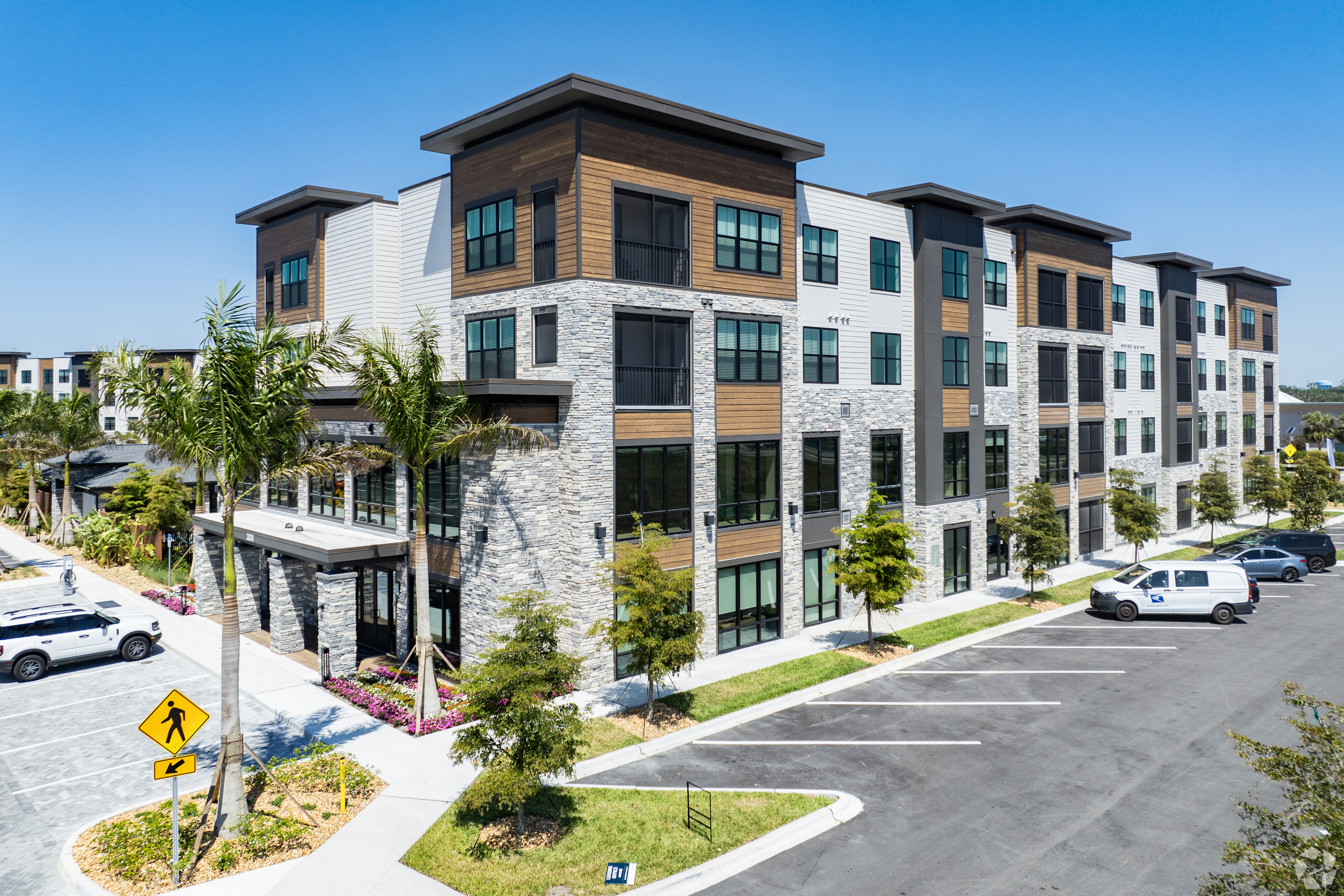 The Concord, a 257-unit apartment complex completed in March 2025 in Sarasota, Florida. (CoStar)