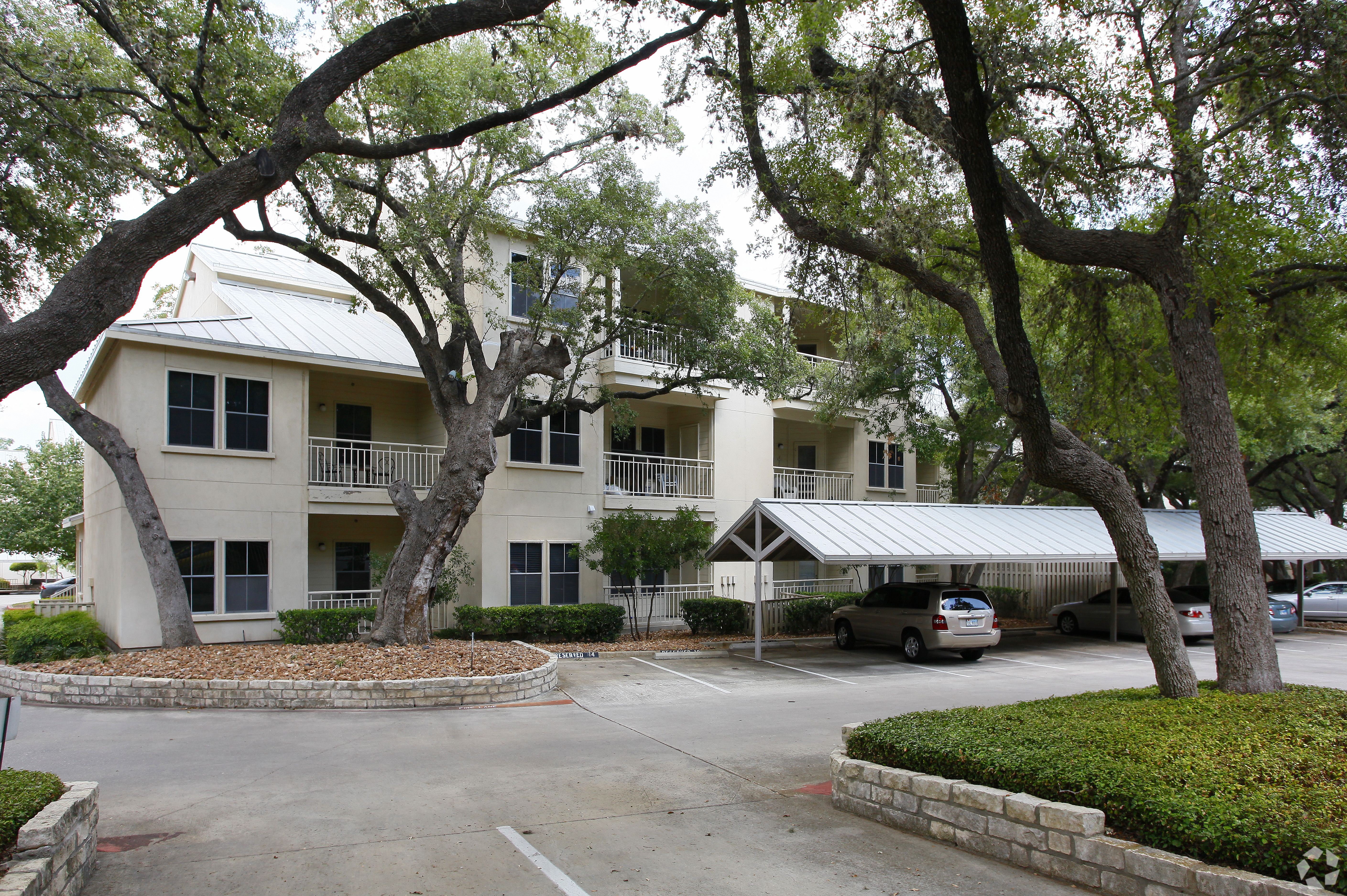The Inn at Los Patios went into receivership in 2022, according to Bexar County documents. (CoStar)