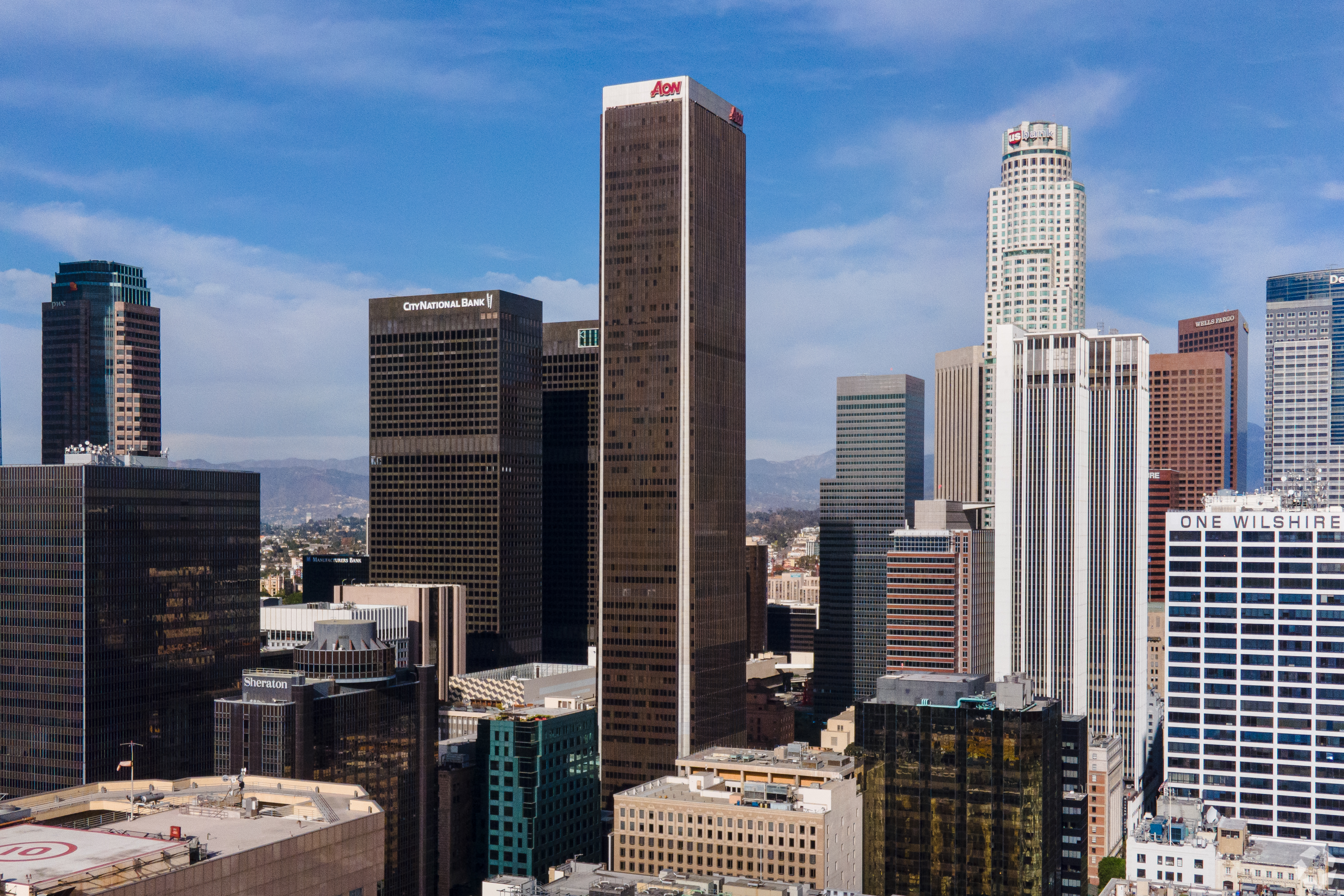 Current tenants at the 62-story Aon Center include Wells Fargo Private Mortgage Banking, the Los Angeles Homeless Services Authority and The Chicago School's professional psychology department. (CoStar)