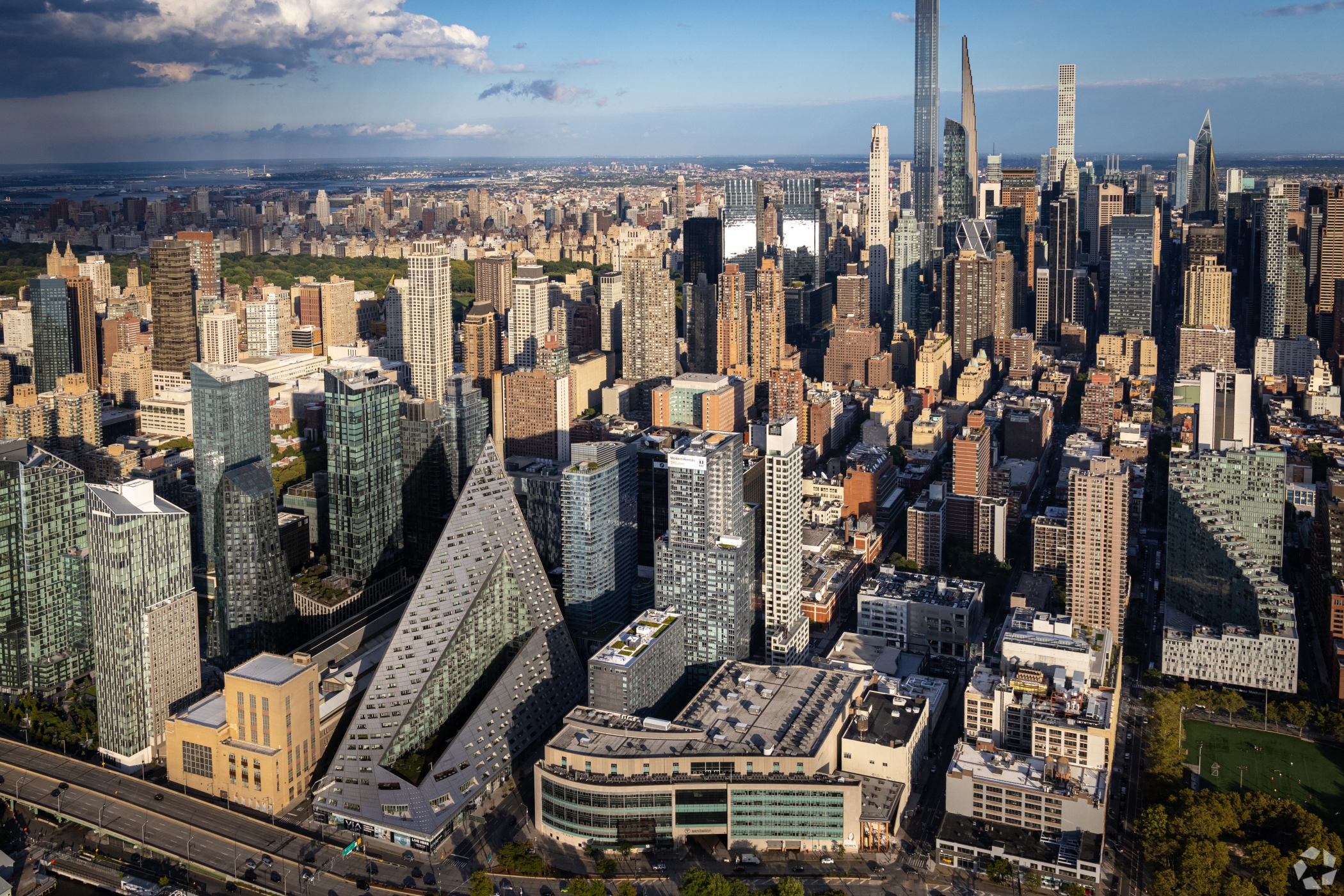 The average apartment size rented in Manhattan has declined for the 11th straight month. (CoStar) 