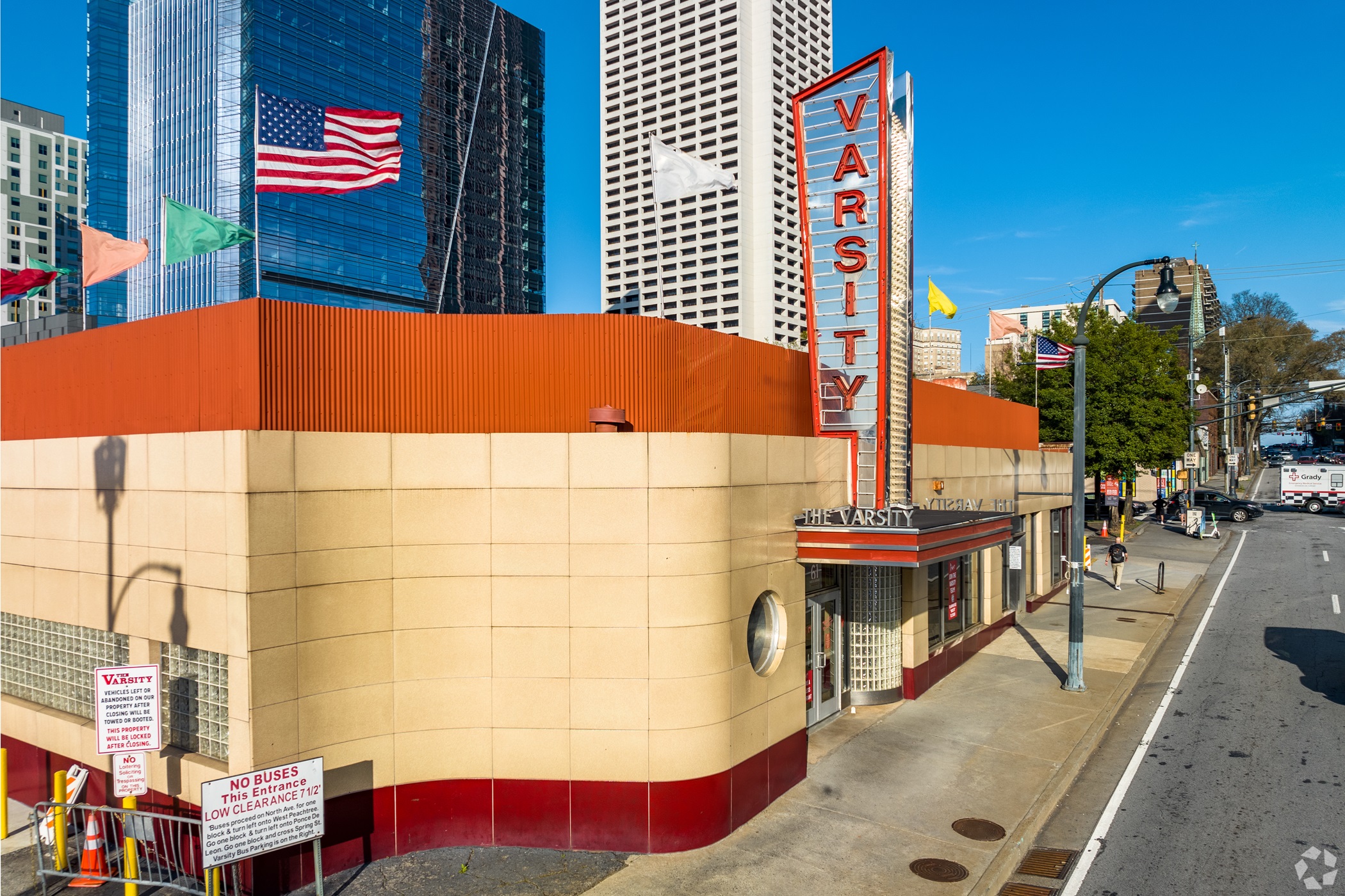 Landmark Properties wants to build a 34-story student housing tower next to The Varsity, a fast-food restaurant in Atlanta. (Jason Buch/CoStar)