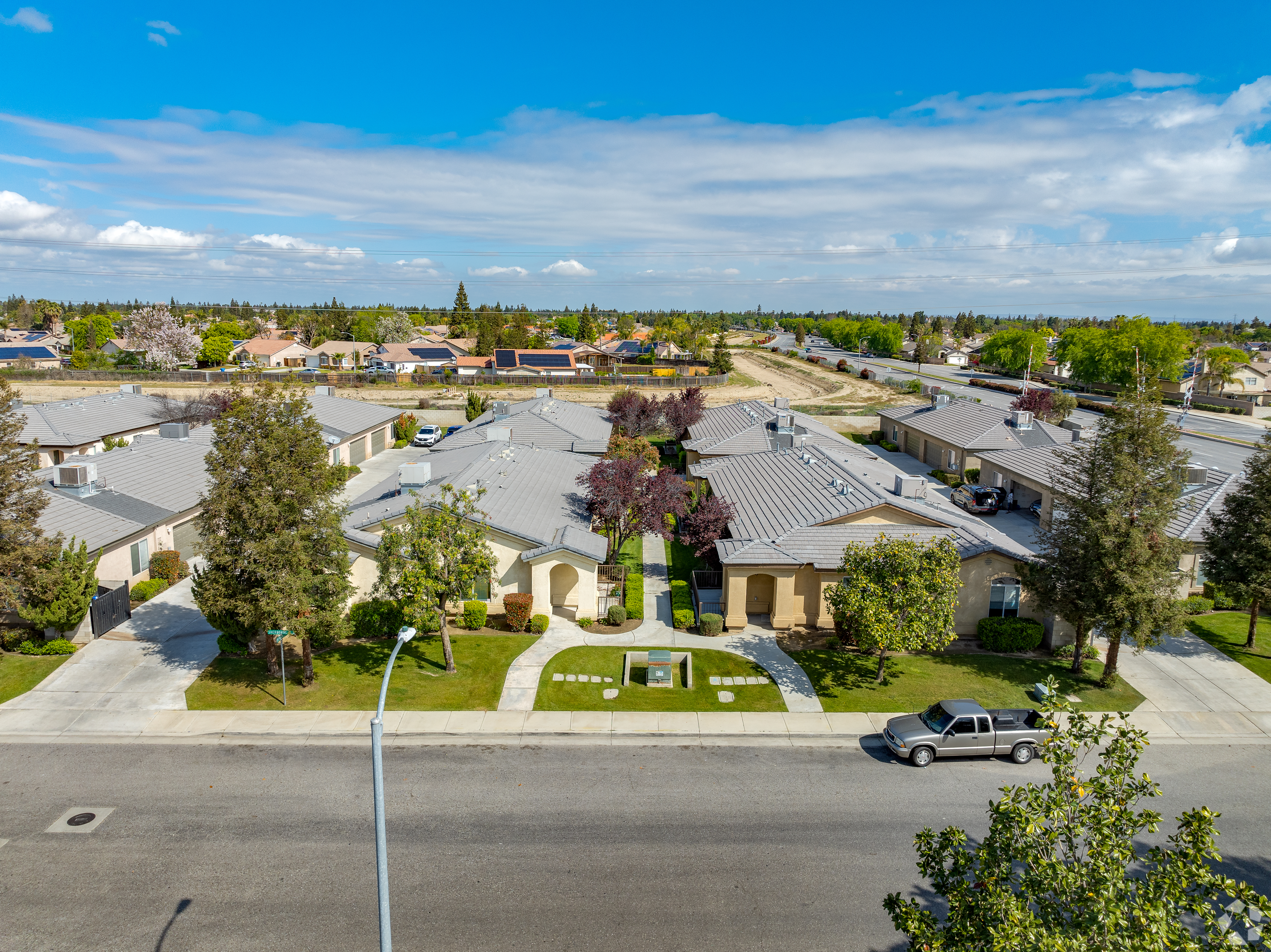 Bascom's $56 million purchase of Old River Place in Bakersfield, California, marks the year's largest multifamily deal in the area thus far. (CoStar)