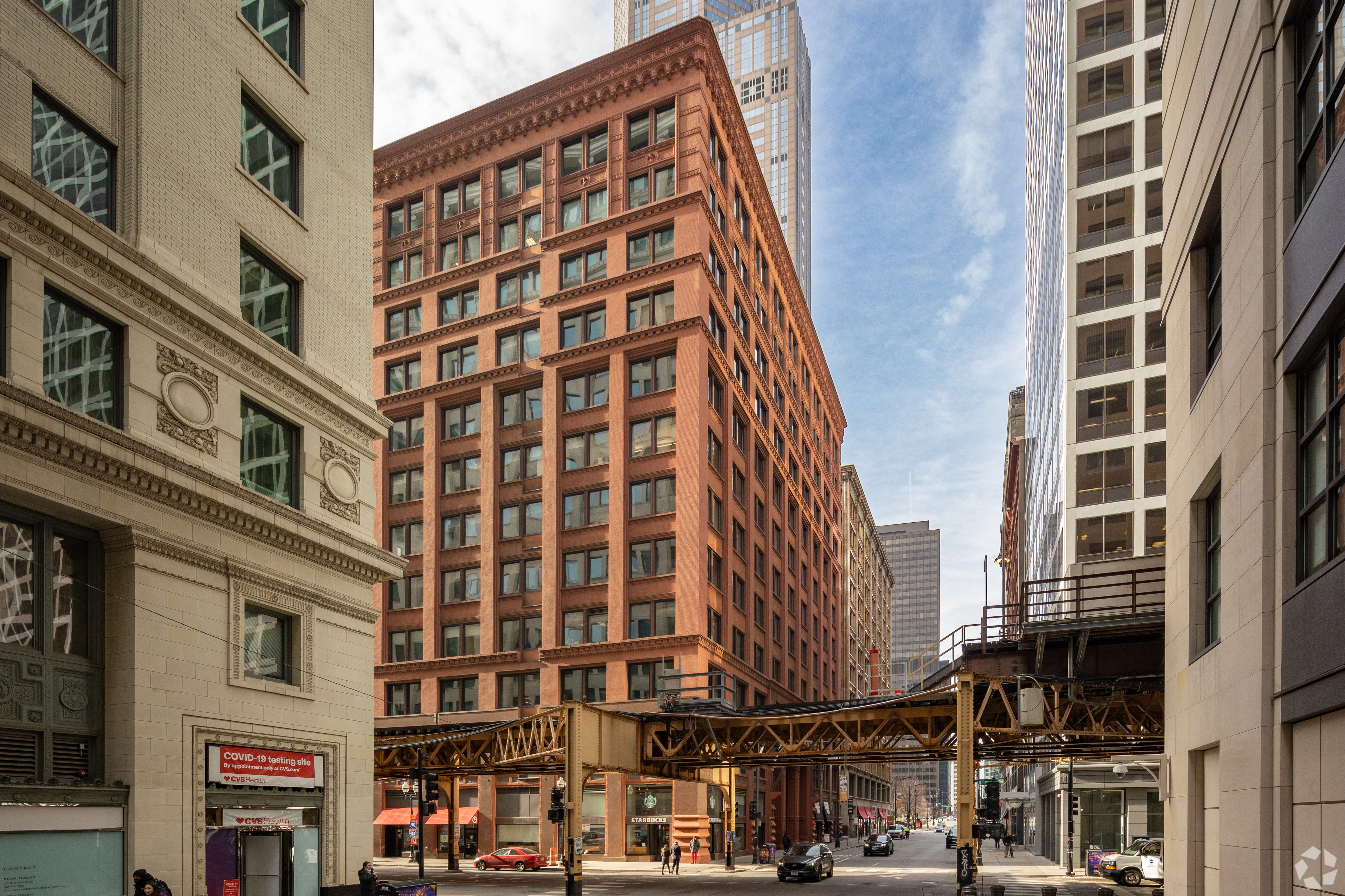 A 12-story office building at 209 W. Jackson Blvd. in Chicago's Loop business district has been taken back by its lender. (Robert Gigliotti/CoStar)