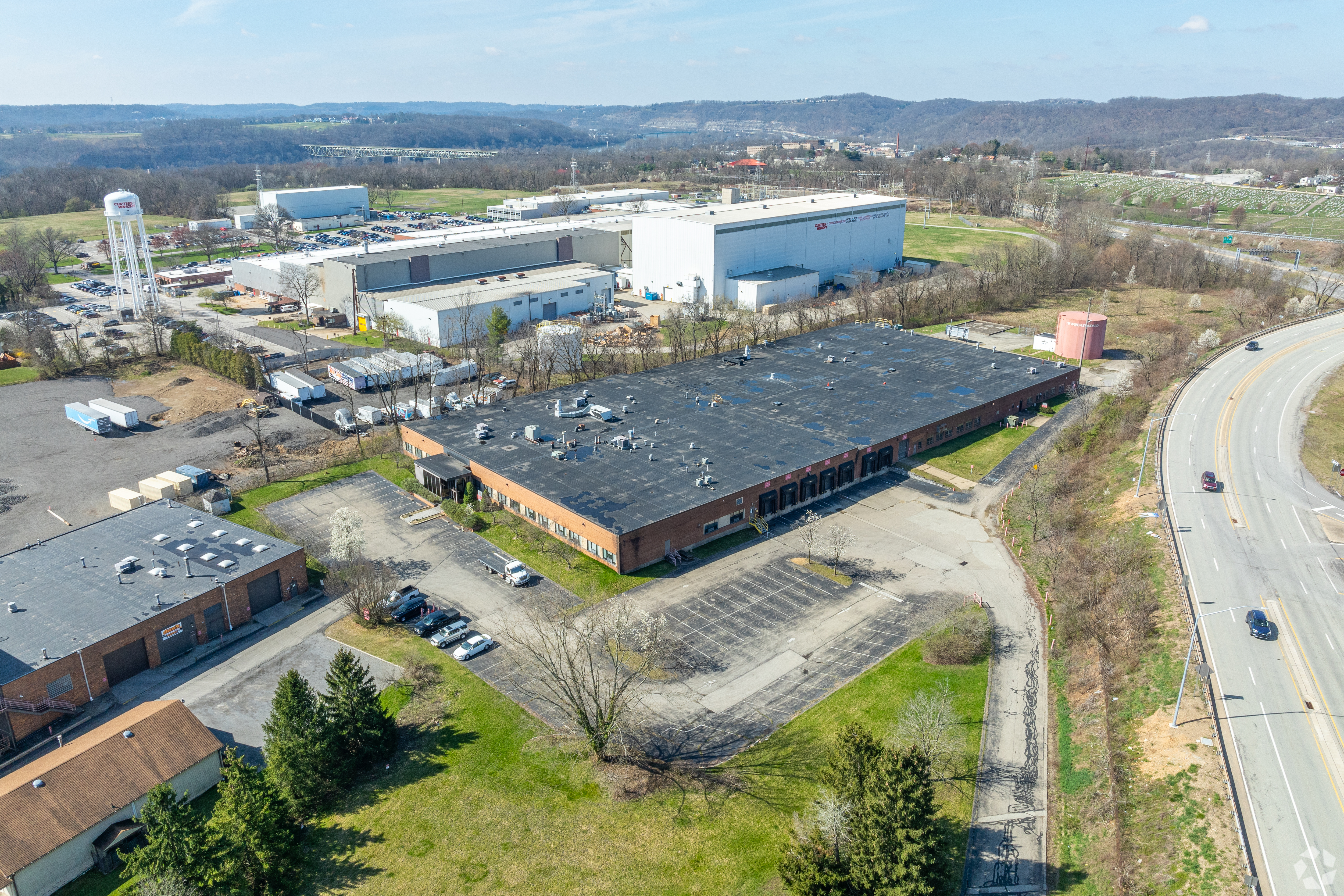 Curtiss-Wright has signed a lease to fully occupy this industrial development in Harwick, Pennsylvania. (CoStar) 