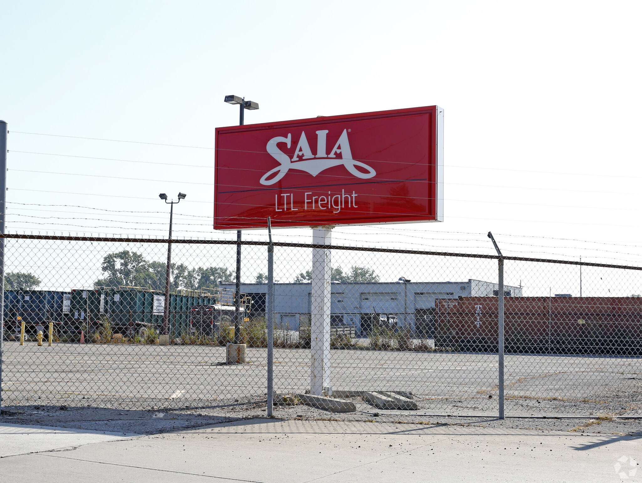 Saia has acquired truck terminals from Yellow through bankruptcy court to expand its national footprint, including this location in Toledo, Ohio. (CoStar)