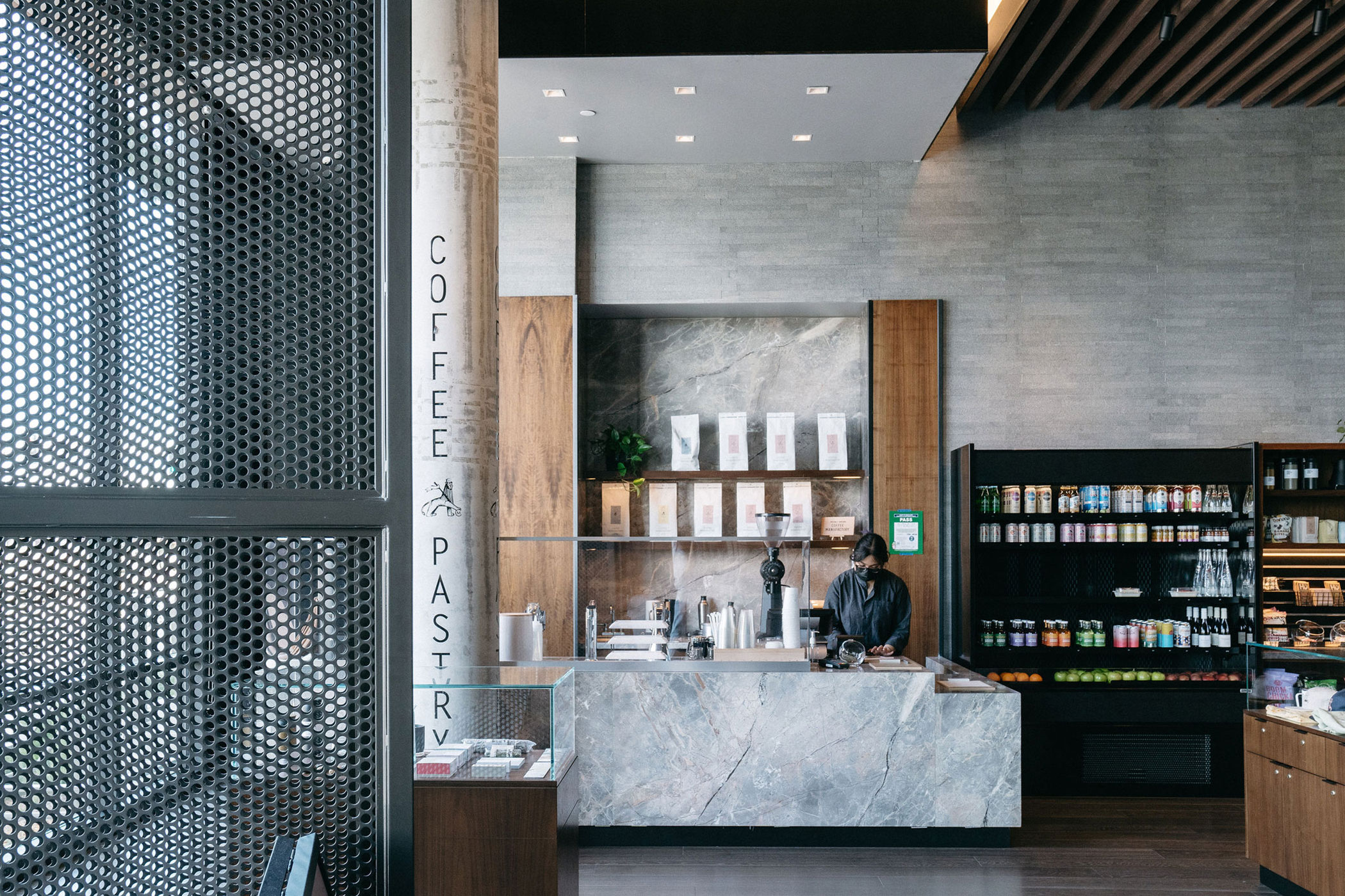 As guest dining options return to more traditional offerings, hoteliers are finding ways to include and evolve the grab-and-go options they turned to earlier in the pandemic. The Coffee Manufactory at the Tetra Hotel, Autograph Collection, operated by Aimbridge Hospitality, has grab-and-go items for guests in need of a quick bite. (Tetra Hotel, Autograph Collection)