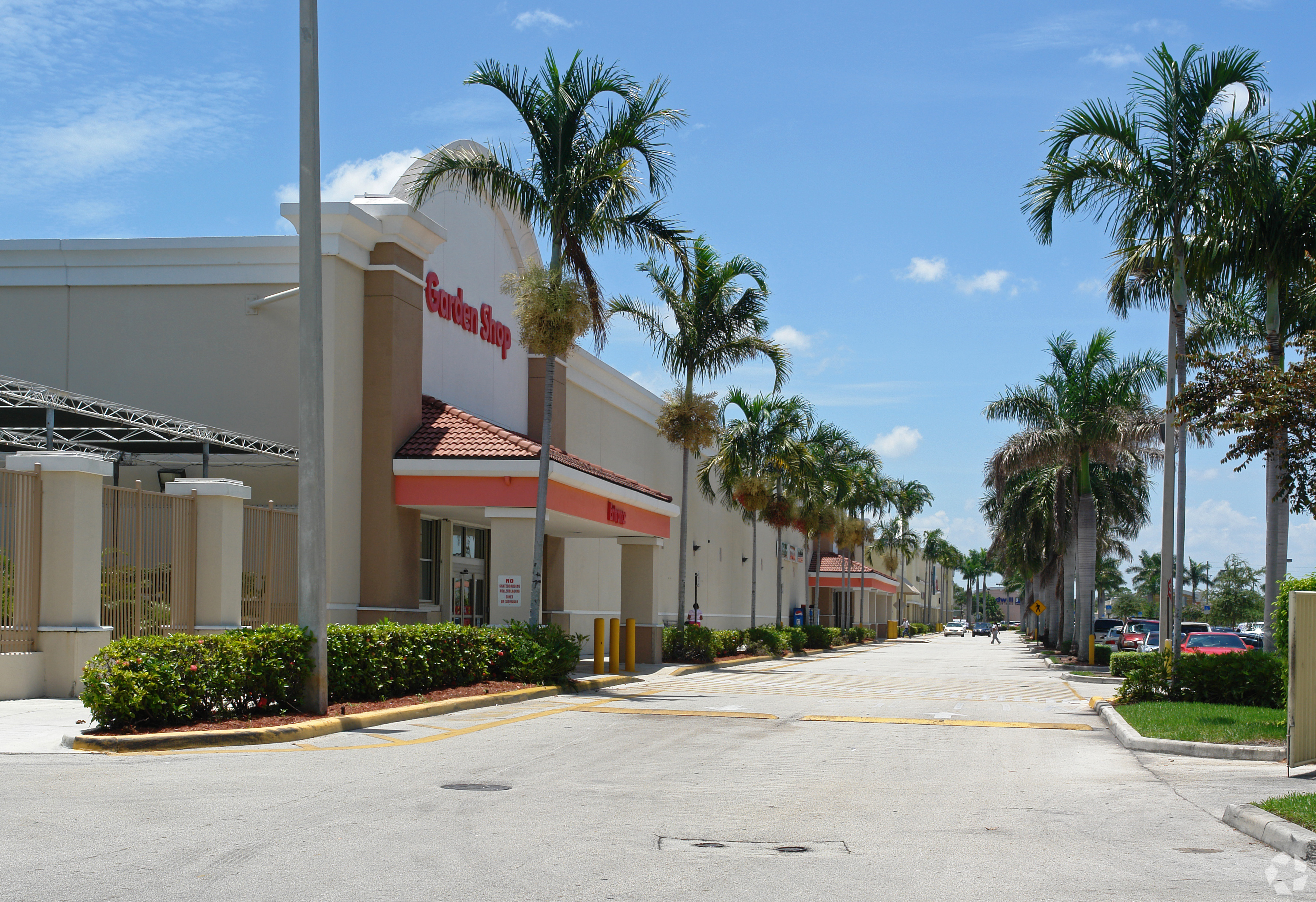 Beauty Master signed a lease for retail space in West Palm Beach, Florida. (CoStar)