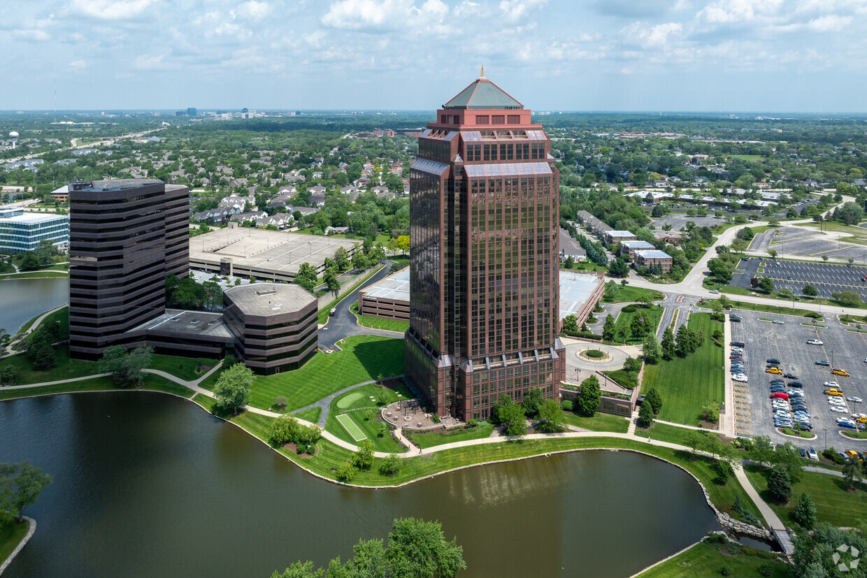 Two Pierce Place, a 25-story office tower in Itasca, Illinois, is for sale. (Andrew Bruah/CoStar)