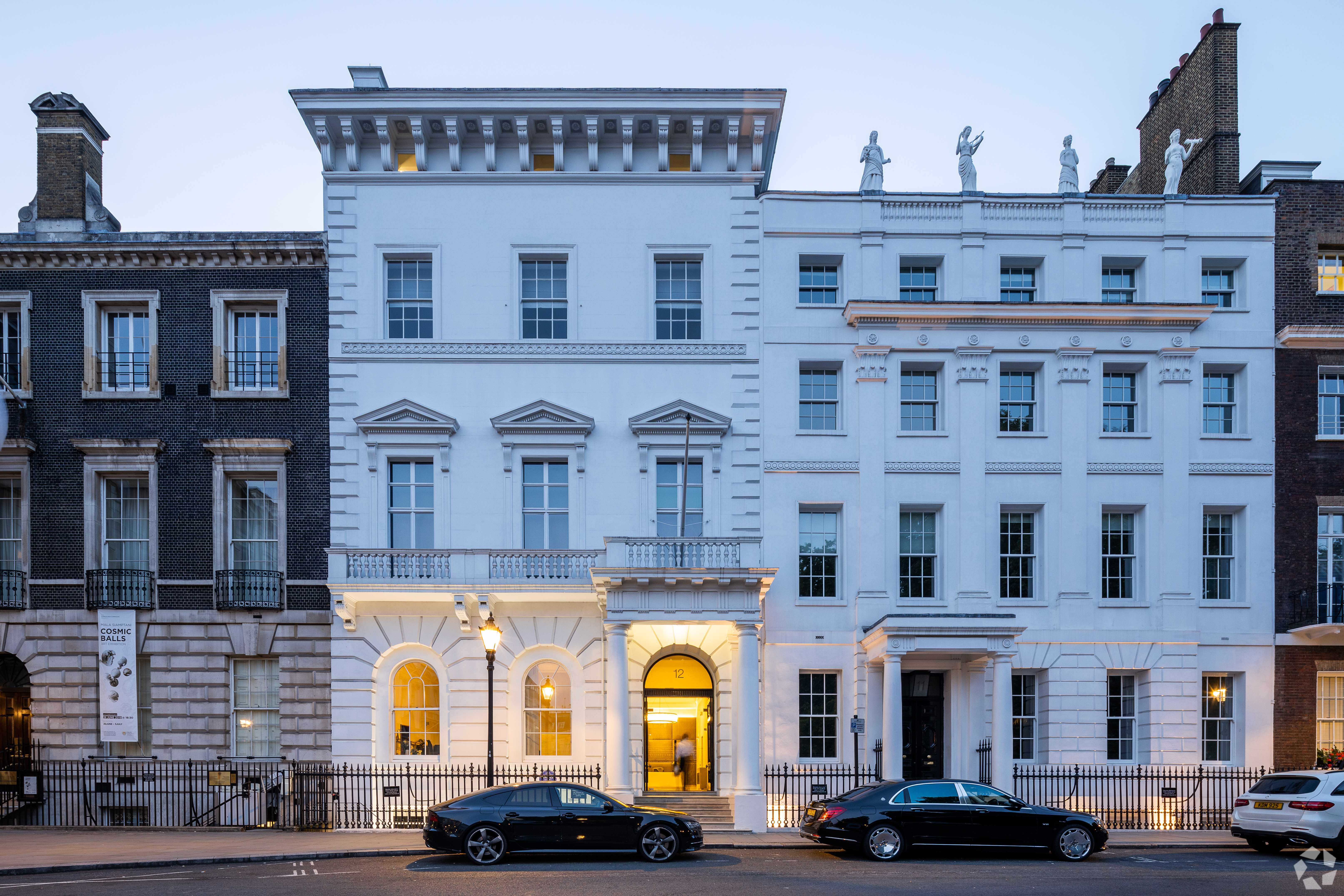 11-12 St James's Square. (CoStar)