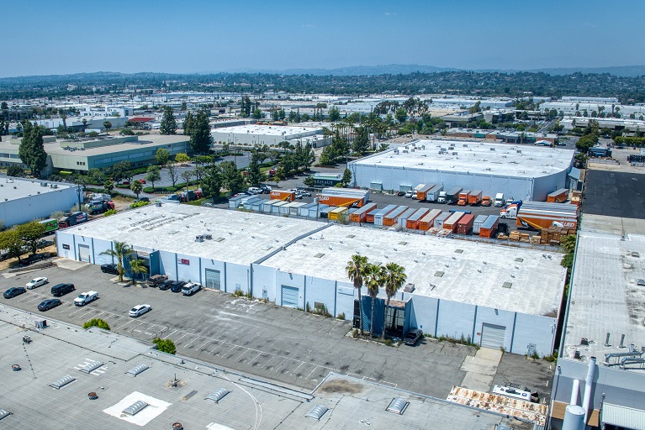 The warehouse at 1450-1456 S. Manhattan Ave. in Fullerton, California, encompasses 48,235 square feet. (CoStar)