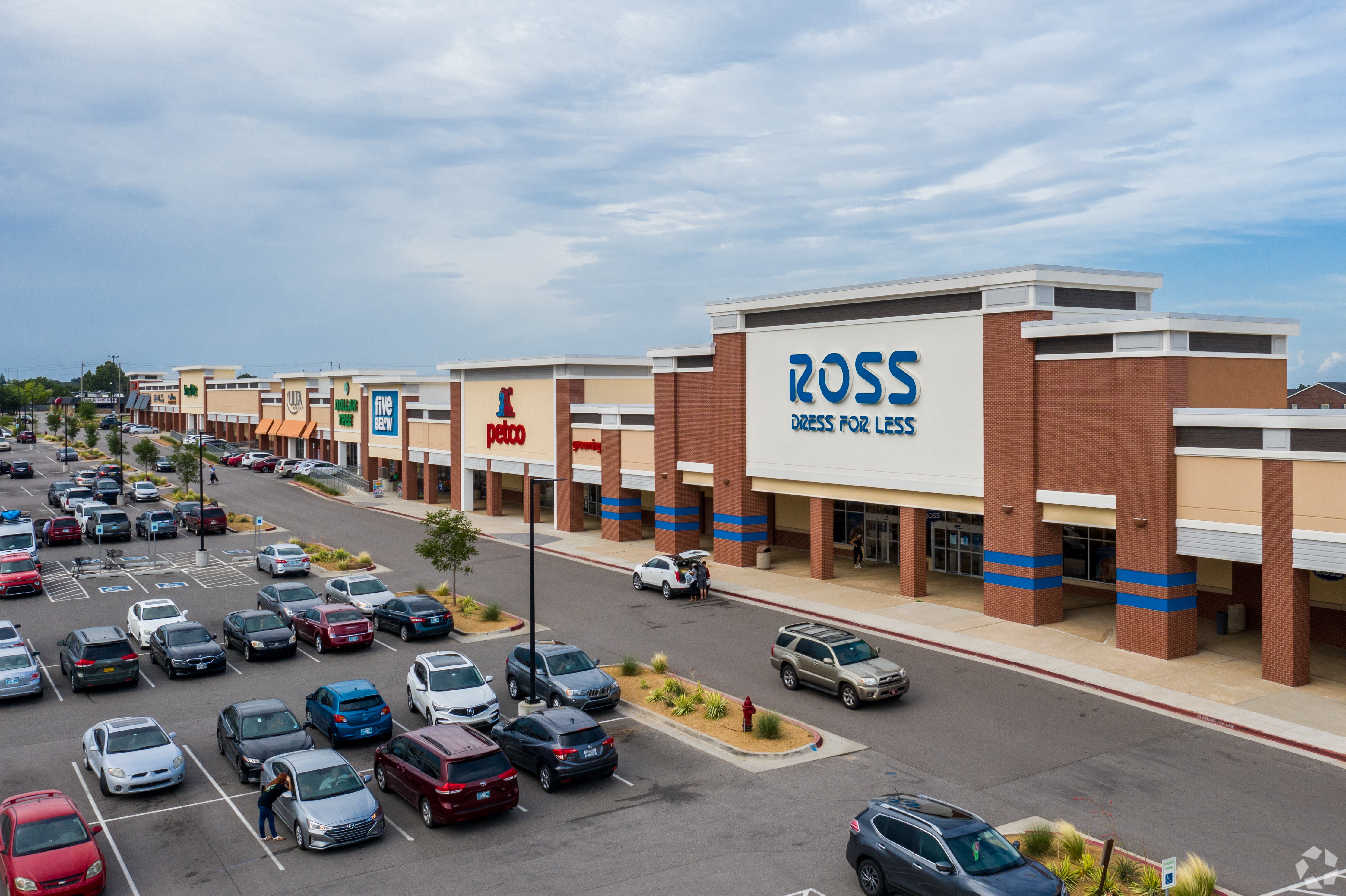 Tenants include Ross, Five Below, Petco, Burlington, Old Navy, Ulta, Dollar Tree and Party City. (CoStar)