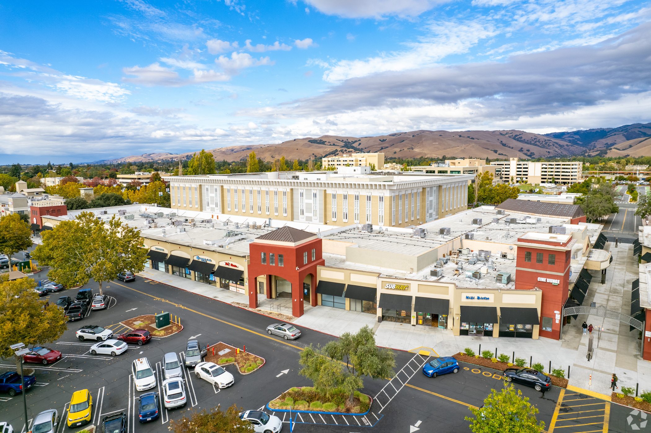 A plan to redevelop the Gateway Plaza shopping center in Fremont, California, could result in more than 200 new housing units. (CoStar) 