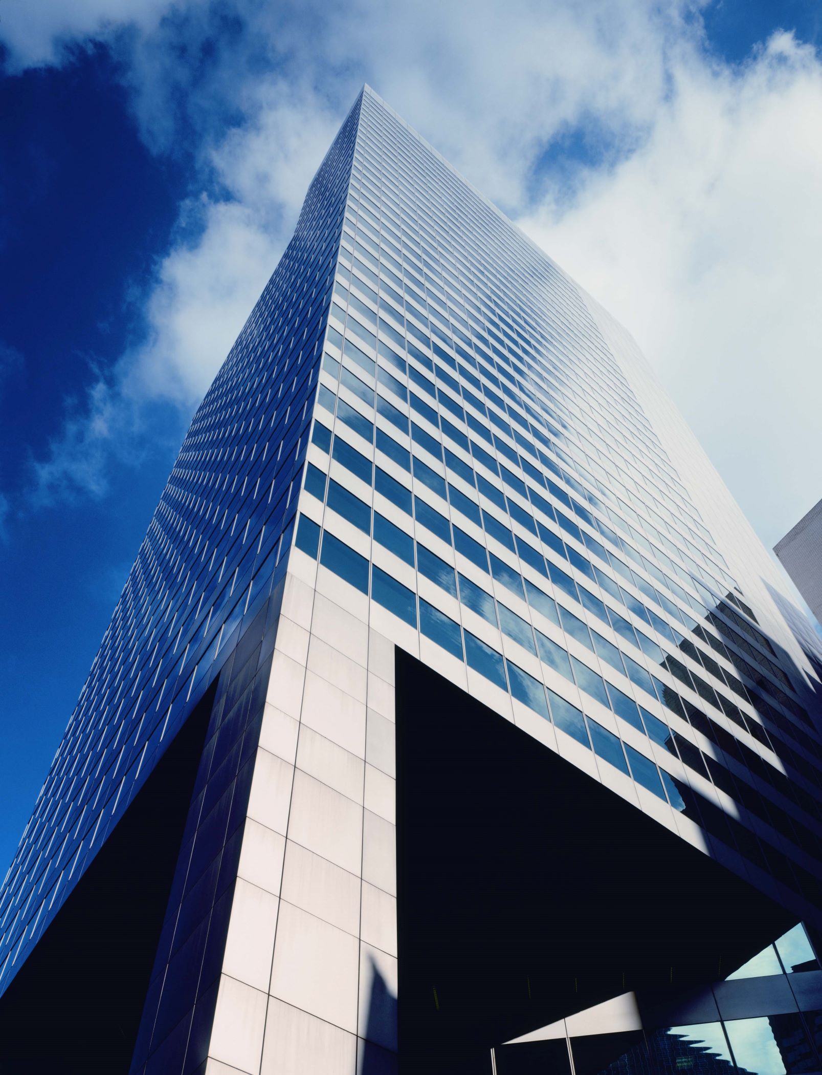 In midtown Manhattan, 535 Madison Ave. is almost 100% occupied. (Park Tower Group) 