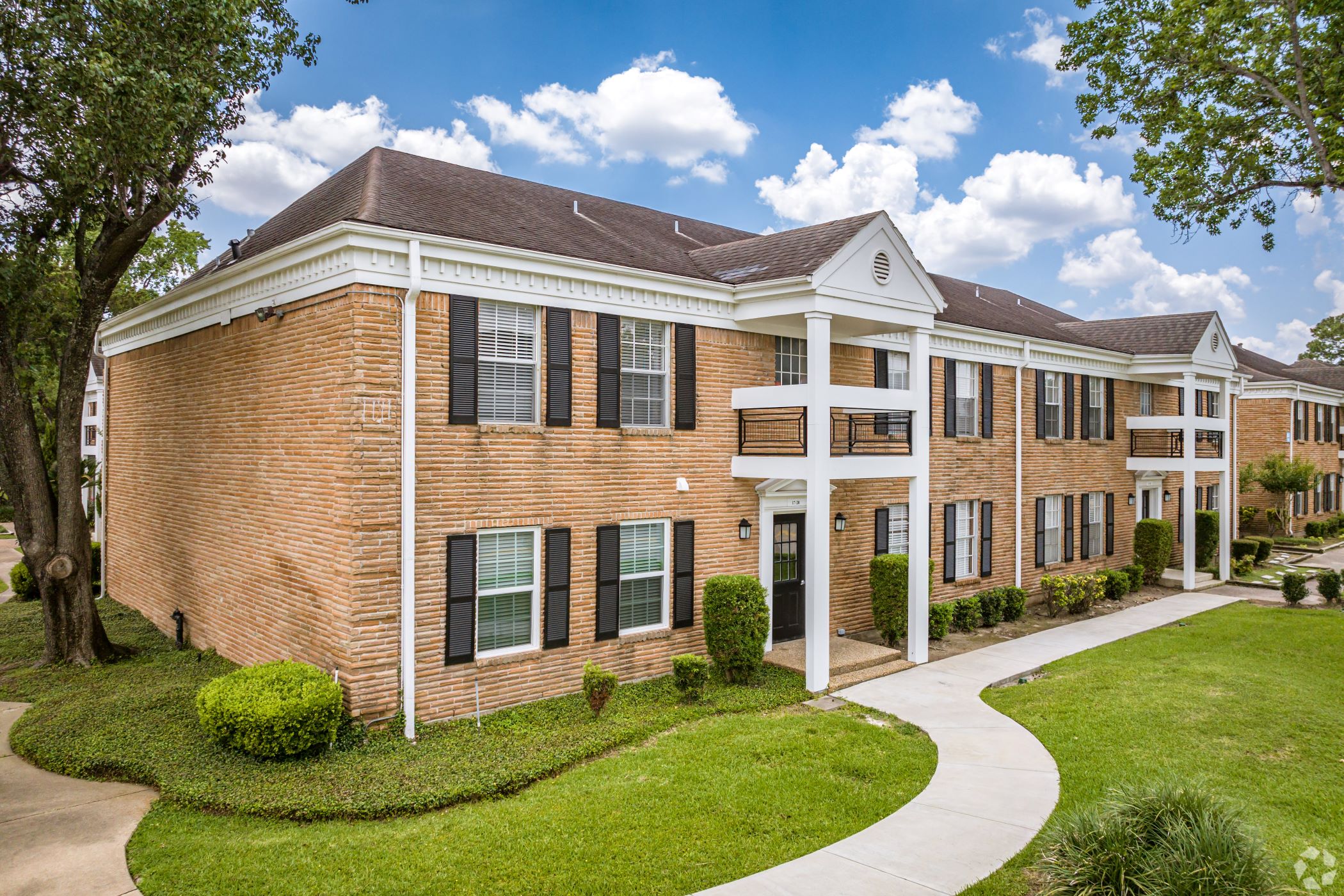 Village Place Apartments, an 84-unit multifamily property in Houston, was recently sold to 35 South Capital. (CoStar)