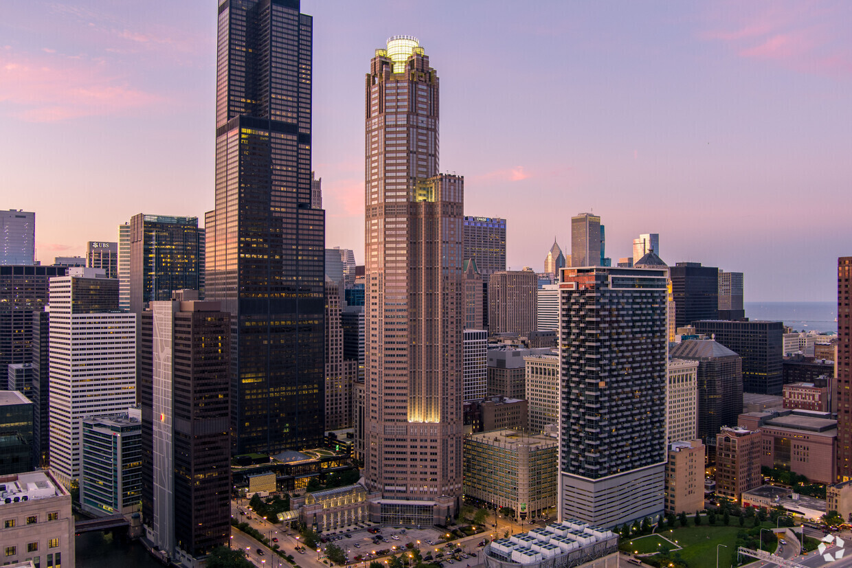 The 65-story office tower at 311 S. Wacker Drive in Chicago is under contract to be sold for about $70 million. (Gian Lorenzo Ferretti/CoStar)