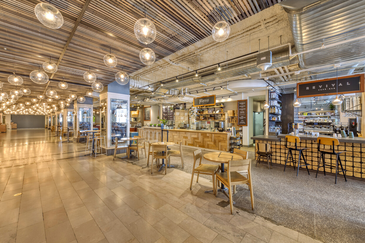 Revival Food Hall opened in The National, an office building at 125 S. Clark St. in Chicago, in 2016. (CoStar)